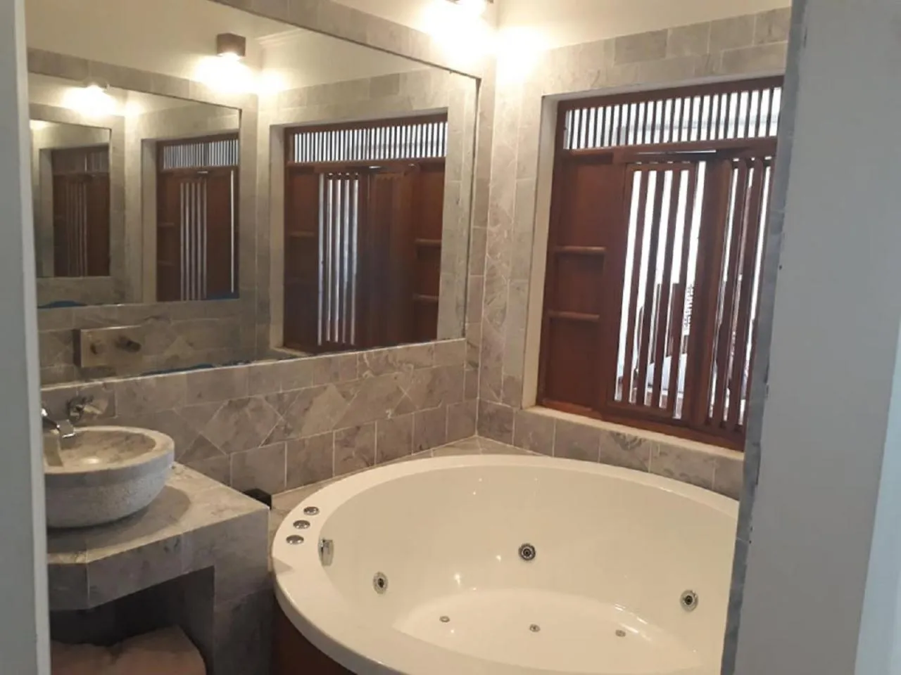 Bath in Villa Louise Hue Beach Boutique Hotel