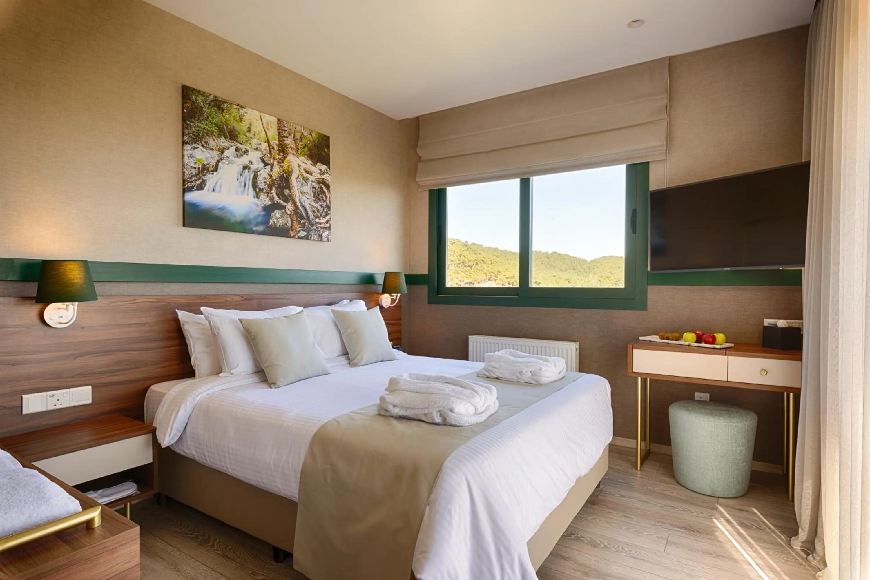 Photo of the whole room, Bed in Petit Palais Platres Boutique Hotel