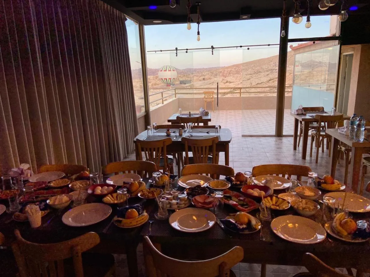 Restaurant/places to eat in Petra Jewel Hotel