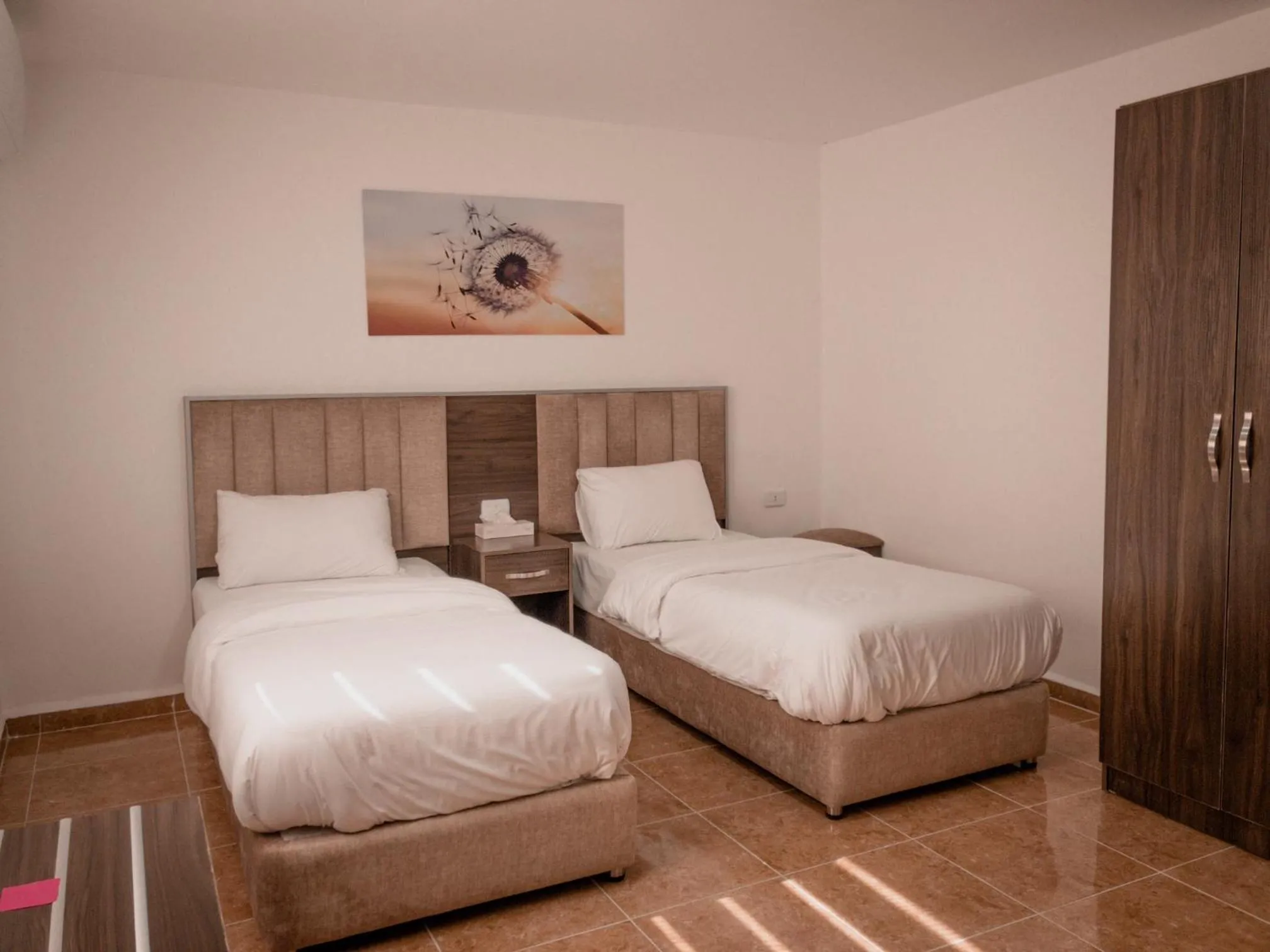 Bed in Petra Jewel Hotel