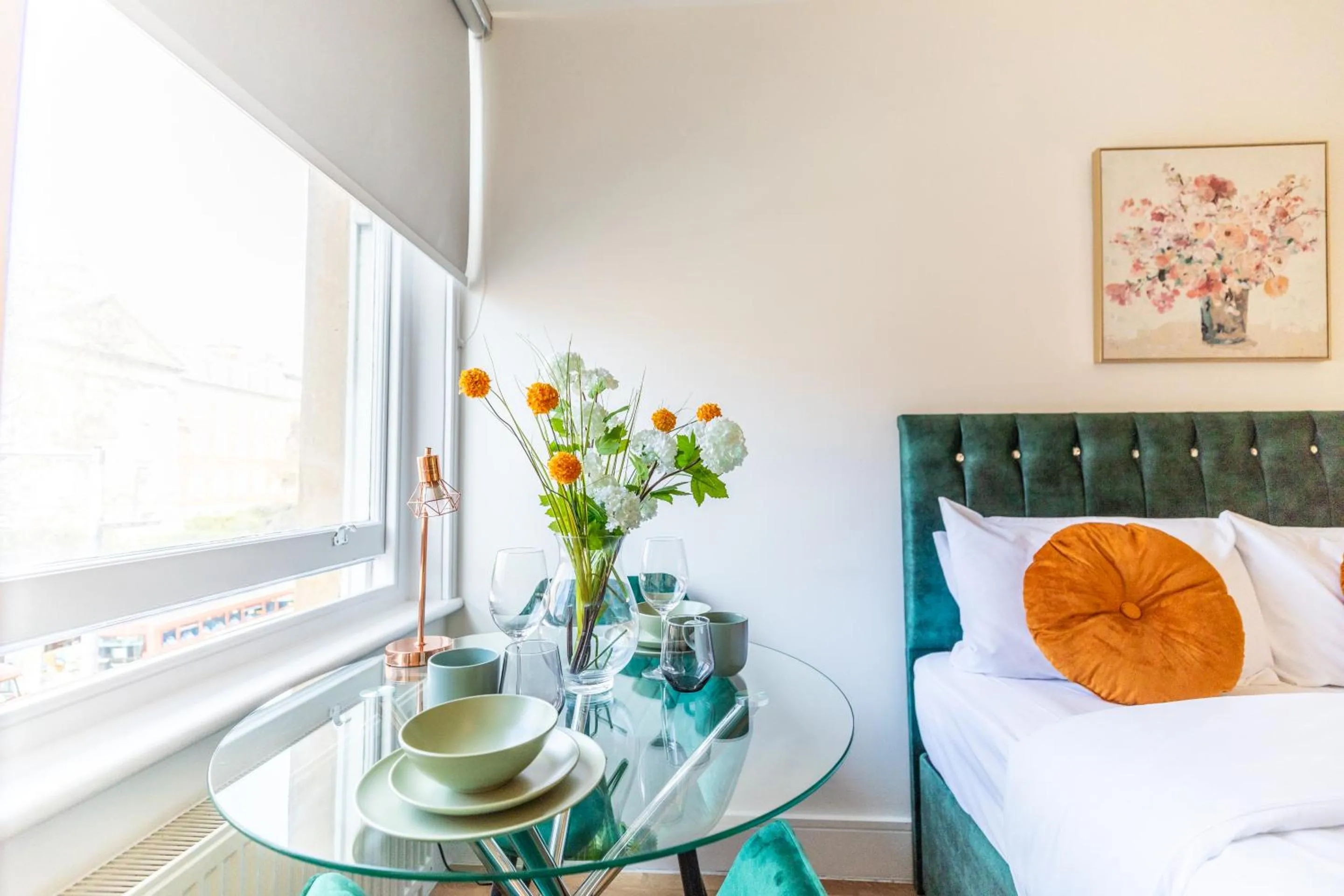Bedroom, Bed in Kensington High Street Suites