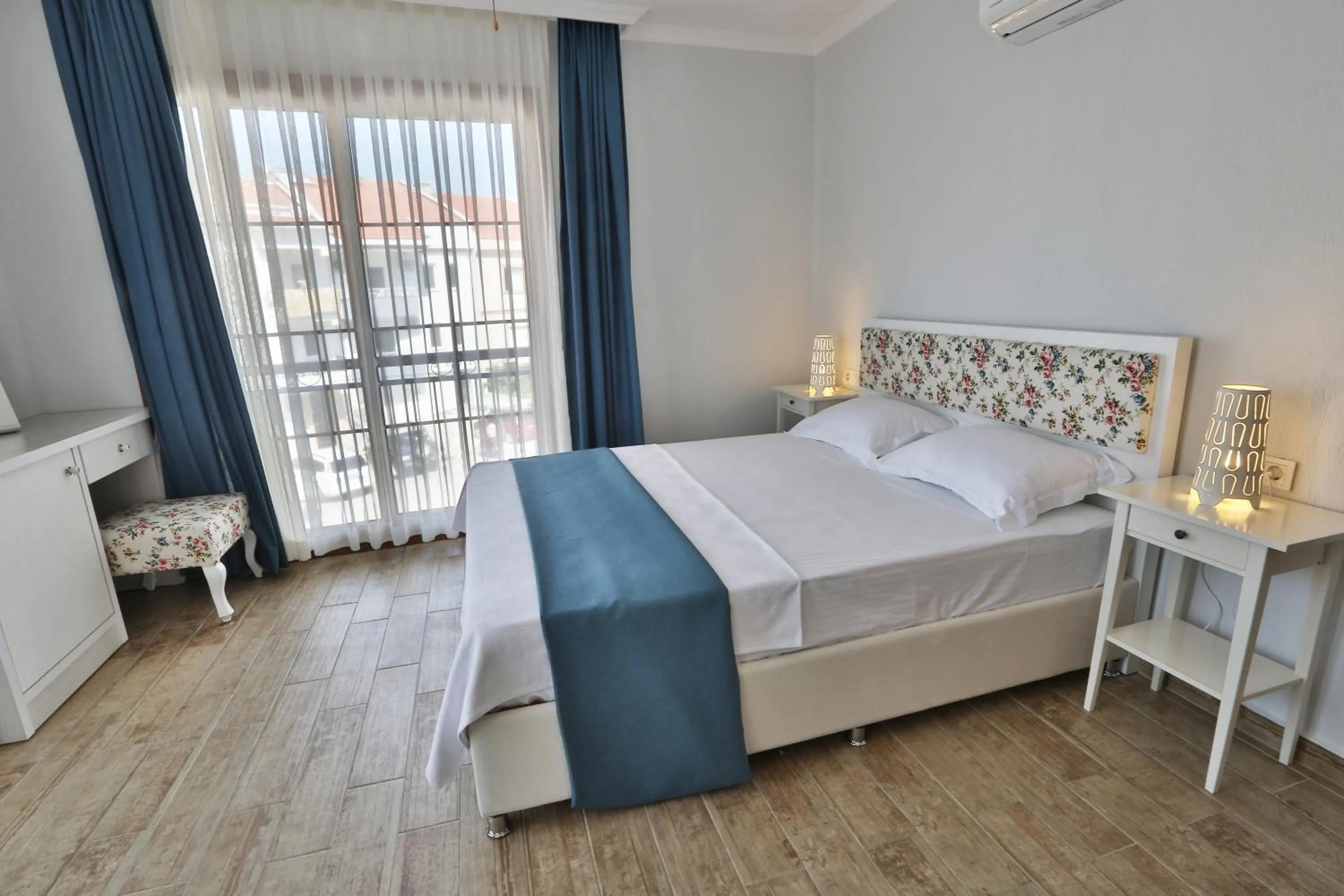 Decorative detail in Emre Hotel 10Oda