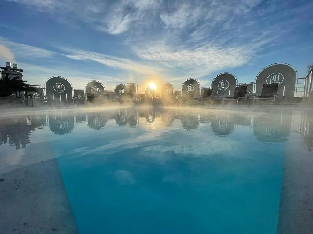 Swimming pool in Palace Hotel Desenzano