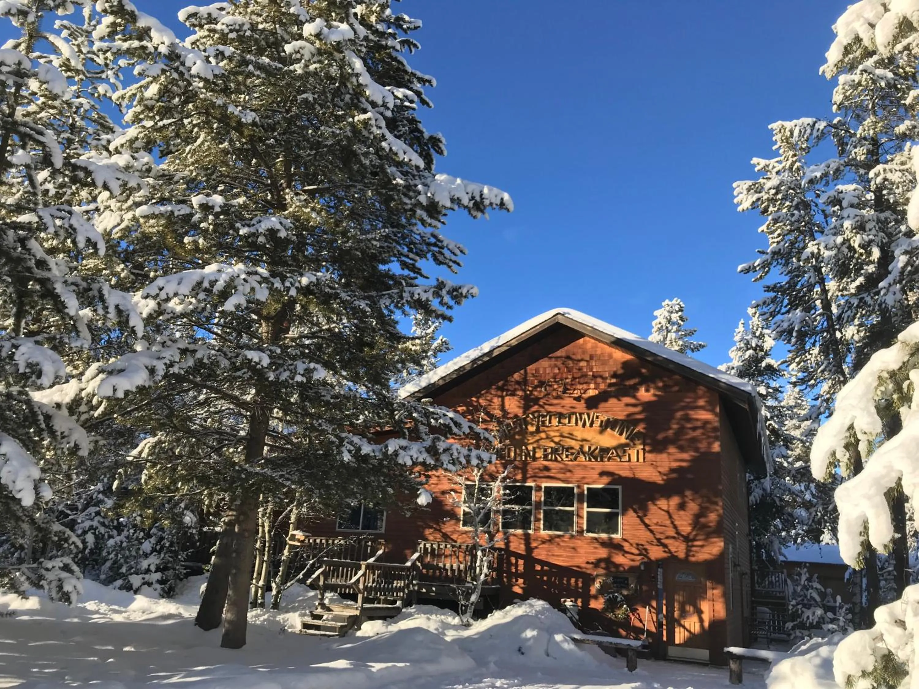 Property building in West Yellowstone Bed and Breakfast