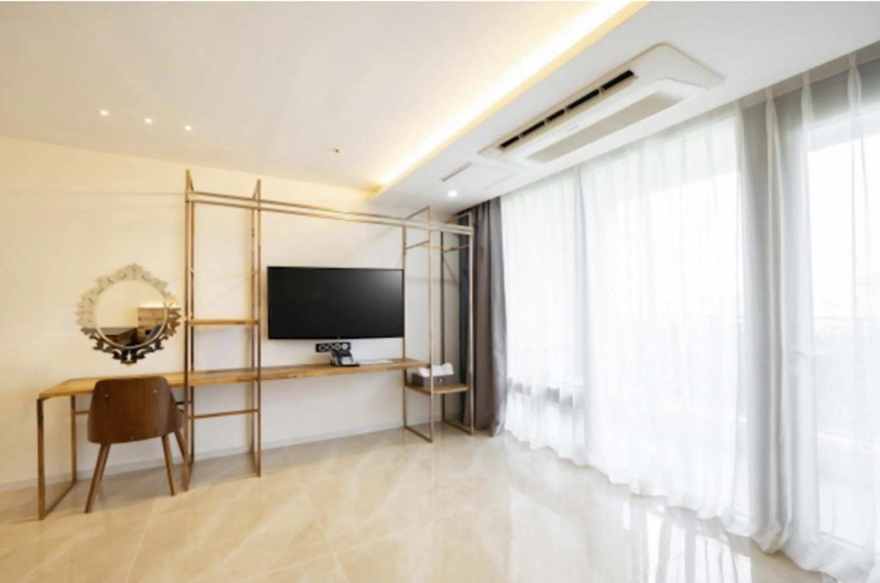 Blanc Hotel & Resort