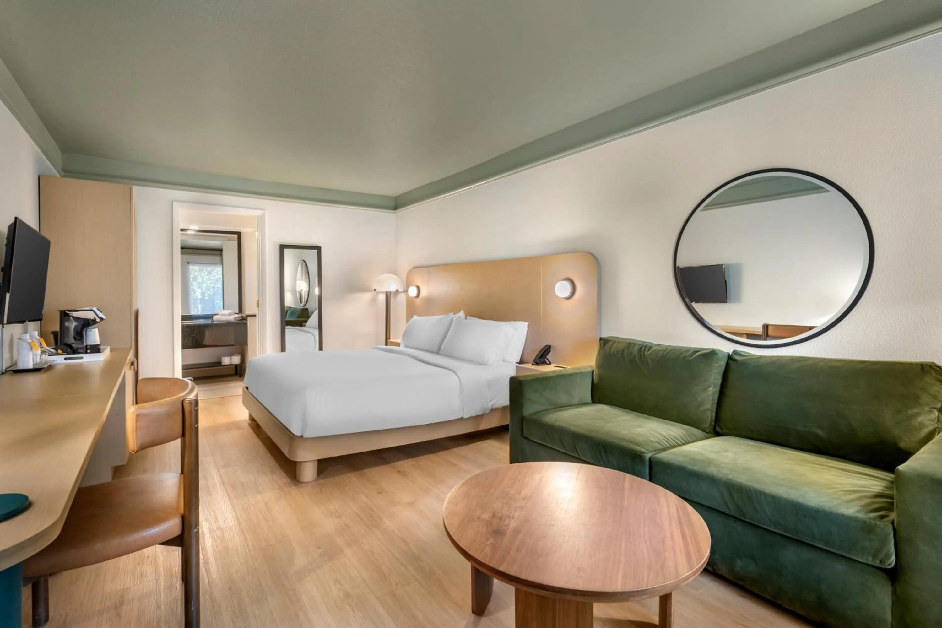 Bed in voco Kissimmee Orlando by IHG