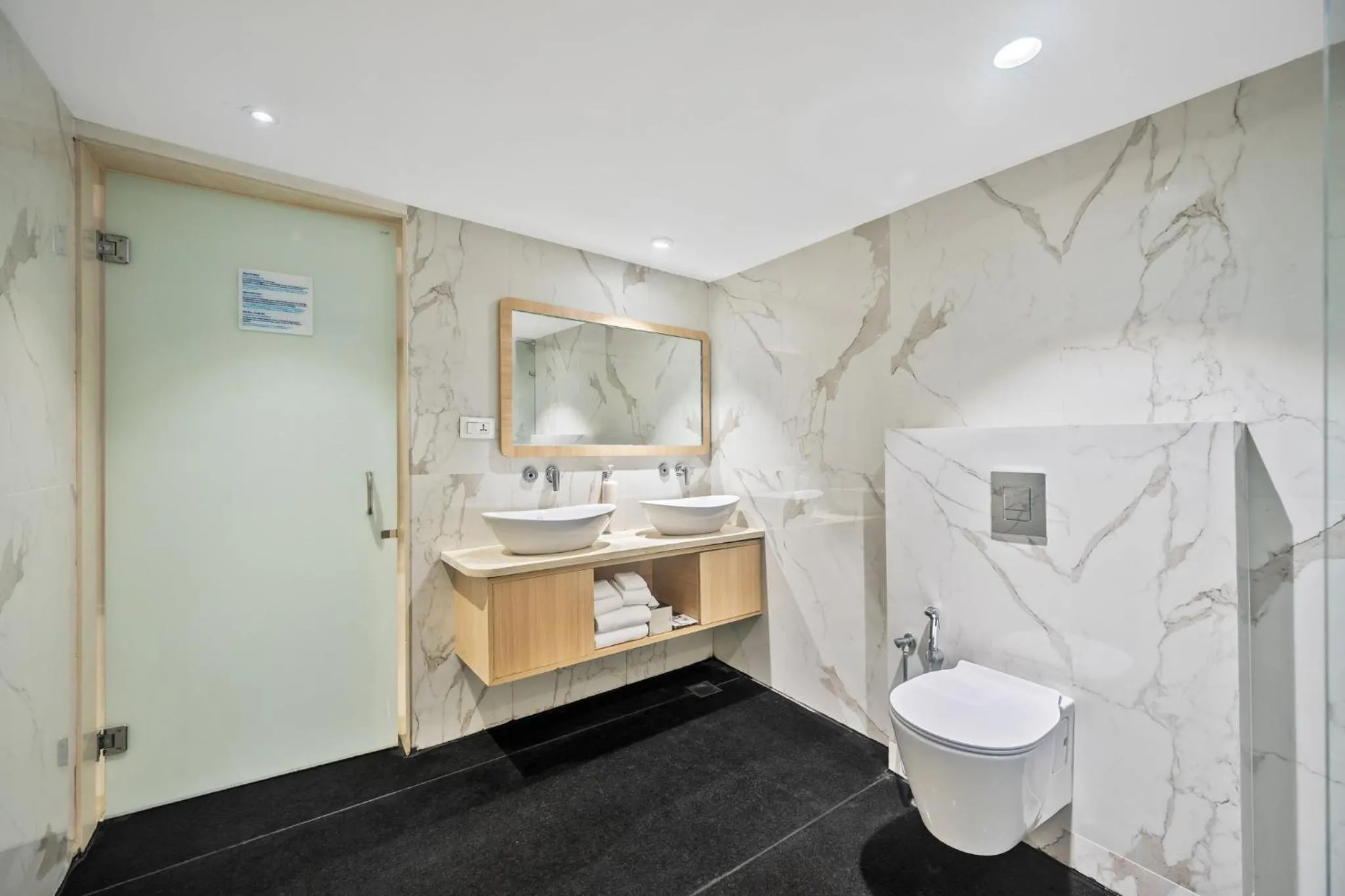 Bedroom in Holiday Inn Express & Suites Vijayawada