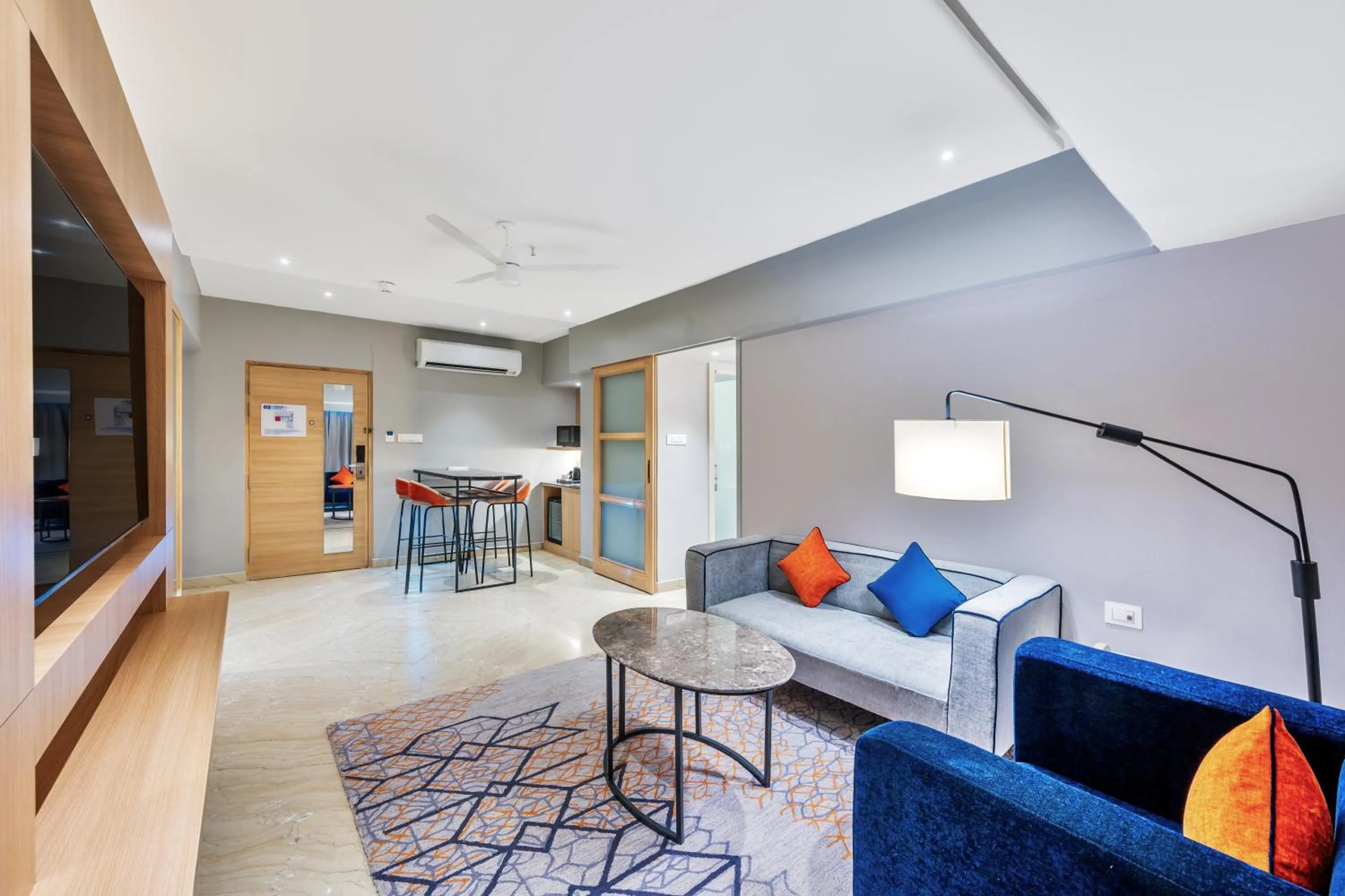 Living room in Holiday Inn Express & Suites Vijayawada