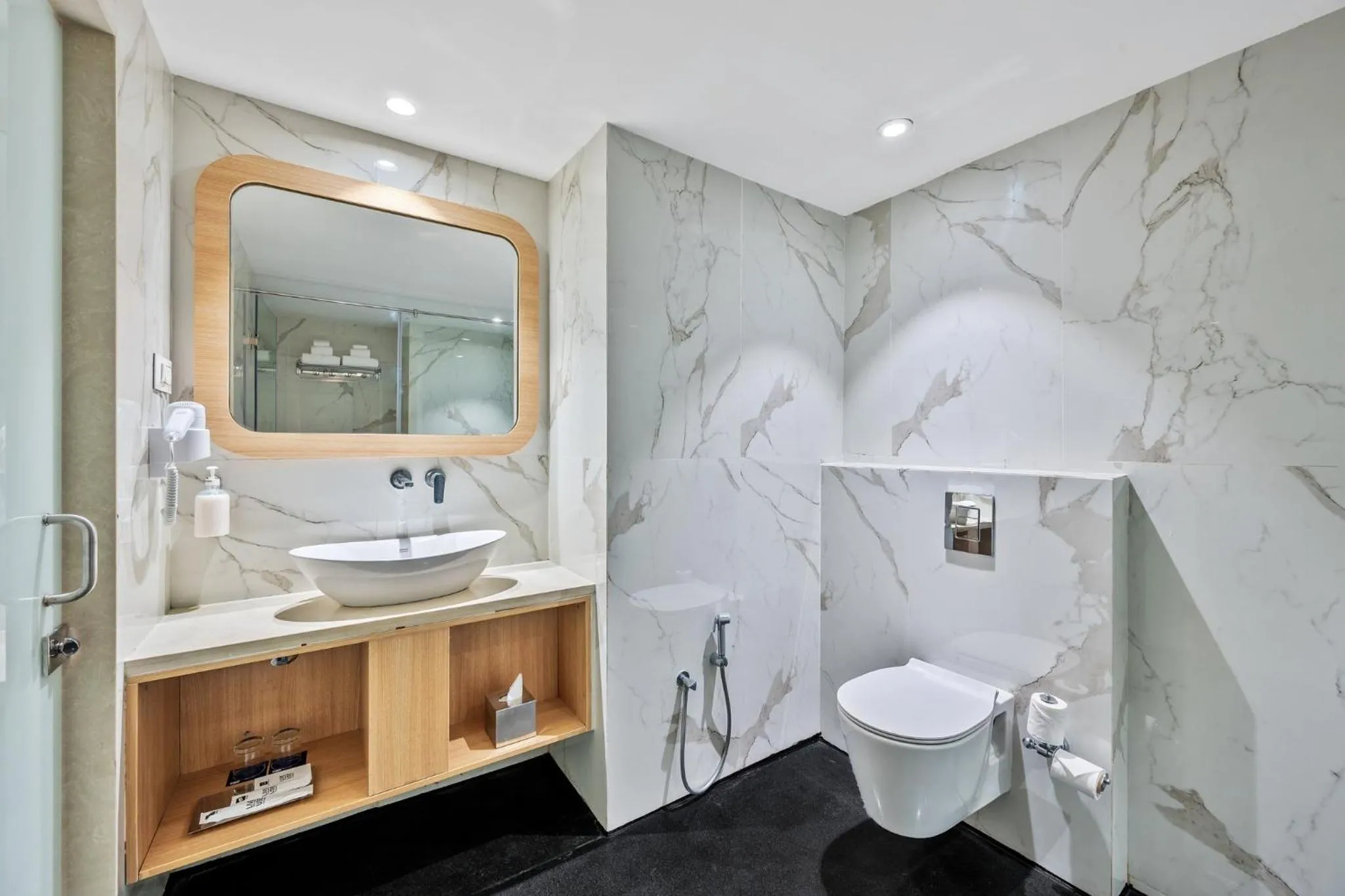 Bedroom in Holiday Inn Express & Suites Vijayawada