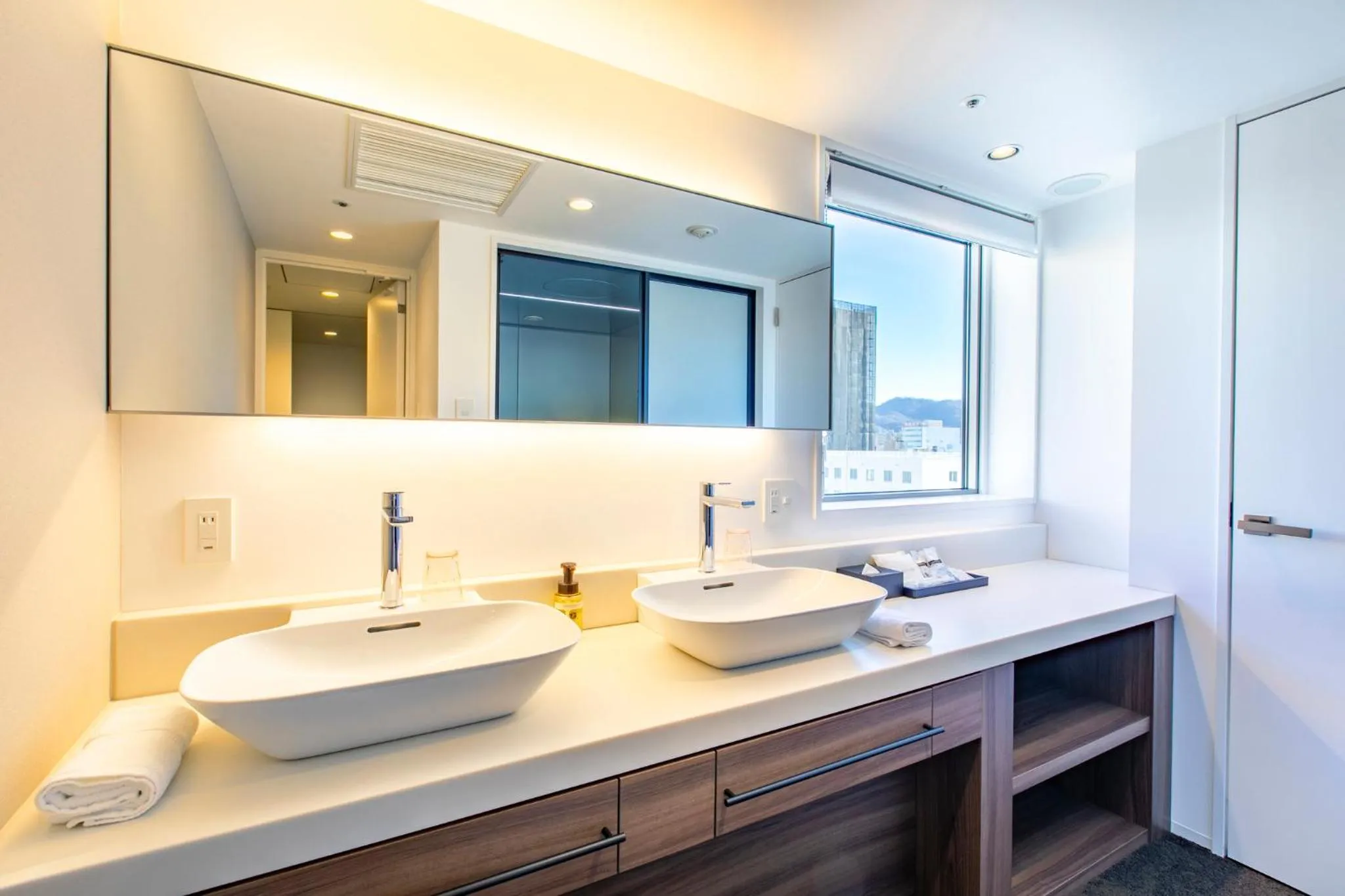 Photo of the whole room in Holiday Inn & Suites Sapporo Odori Park by IHG