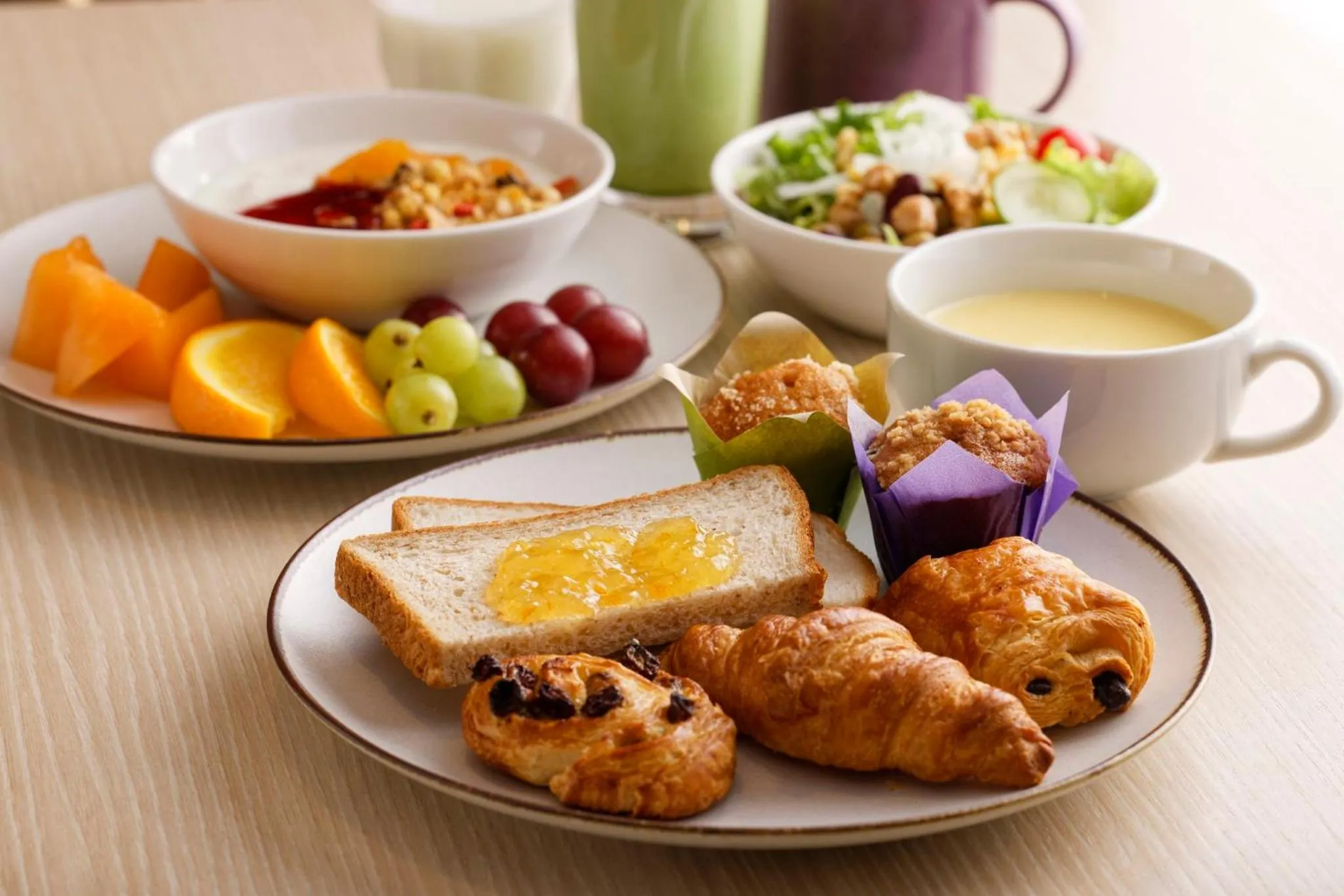 Restaurant/places to eat in Holiday Inn & Suites Sapporo Odori Park by IHG