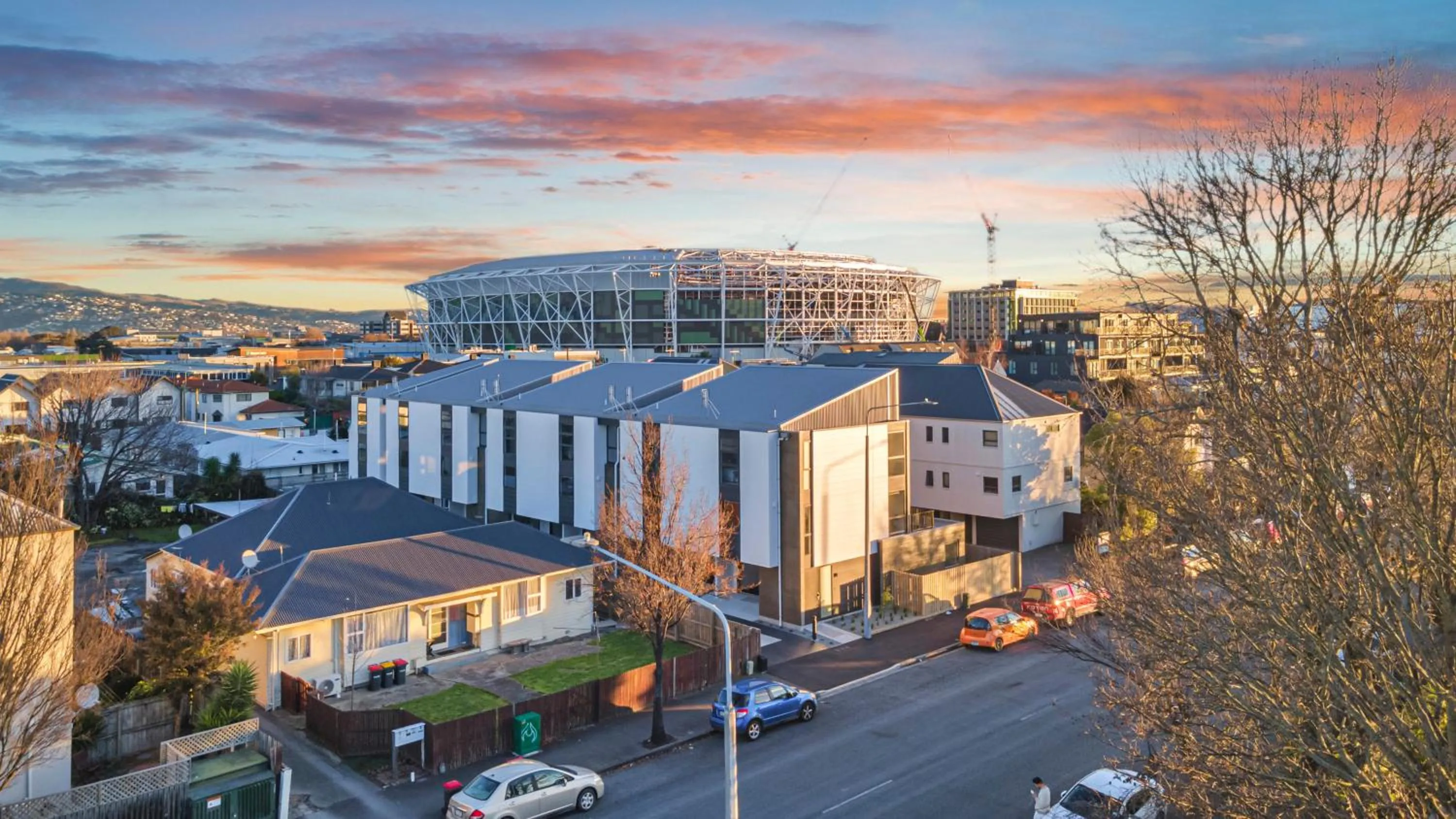 Property building in Large 3 Bedroom Townhouse in CBD - Perfect for Groups