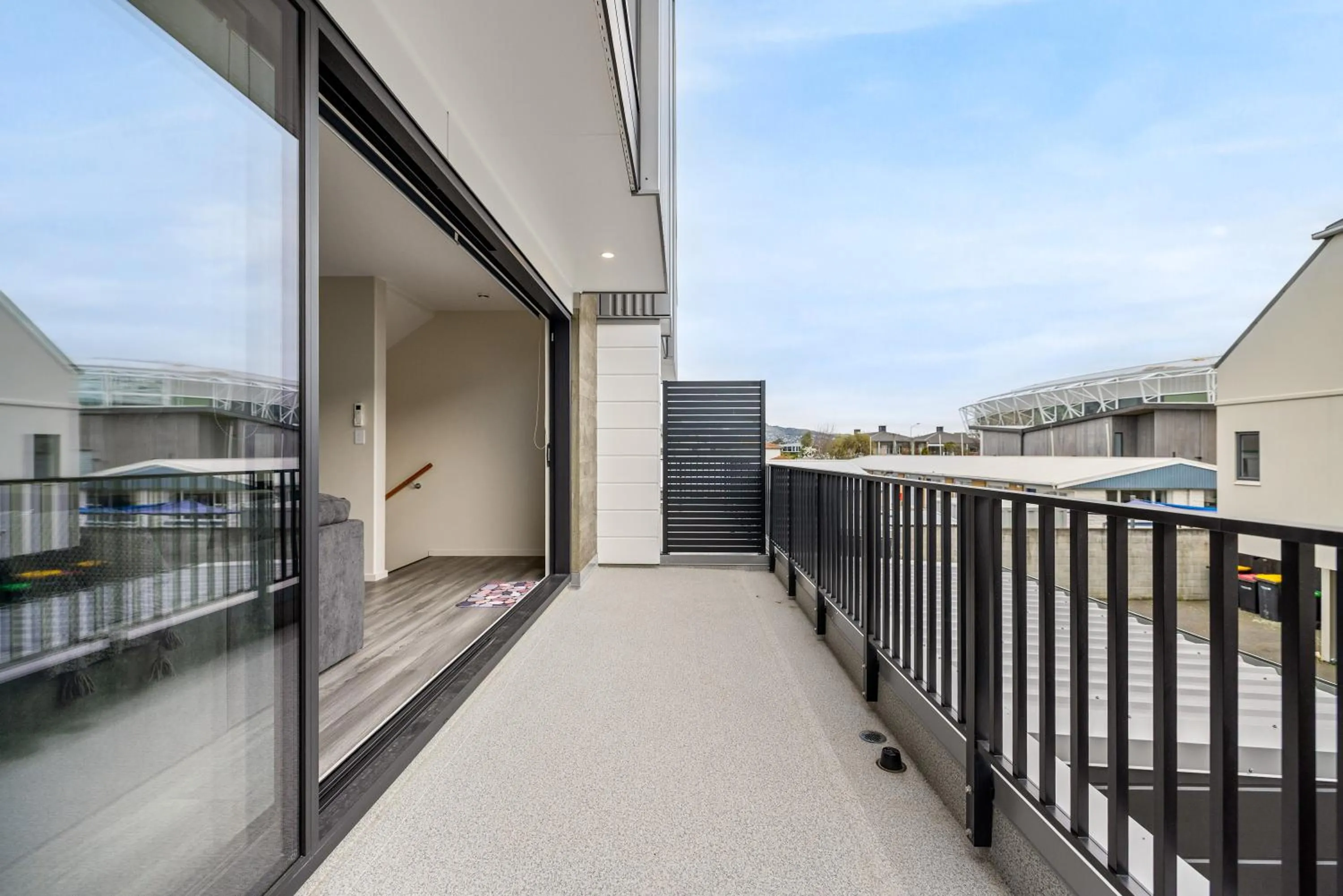 Balcony/Terrace in Large 3 Bedroom Townhouse in CBD - Perfect for Groups
