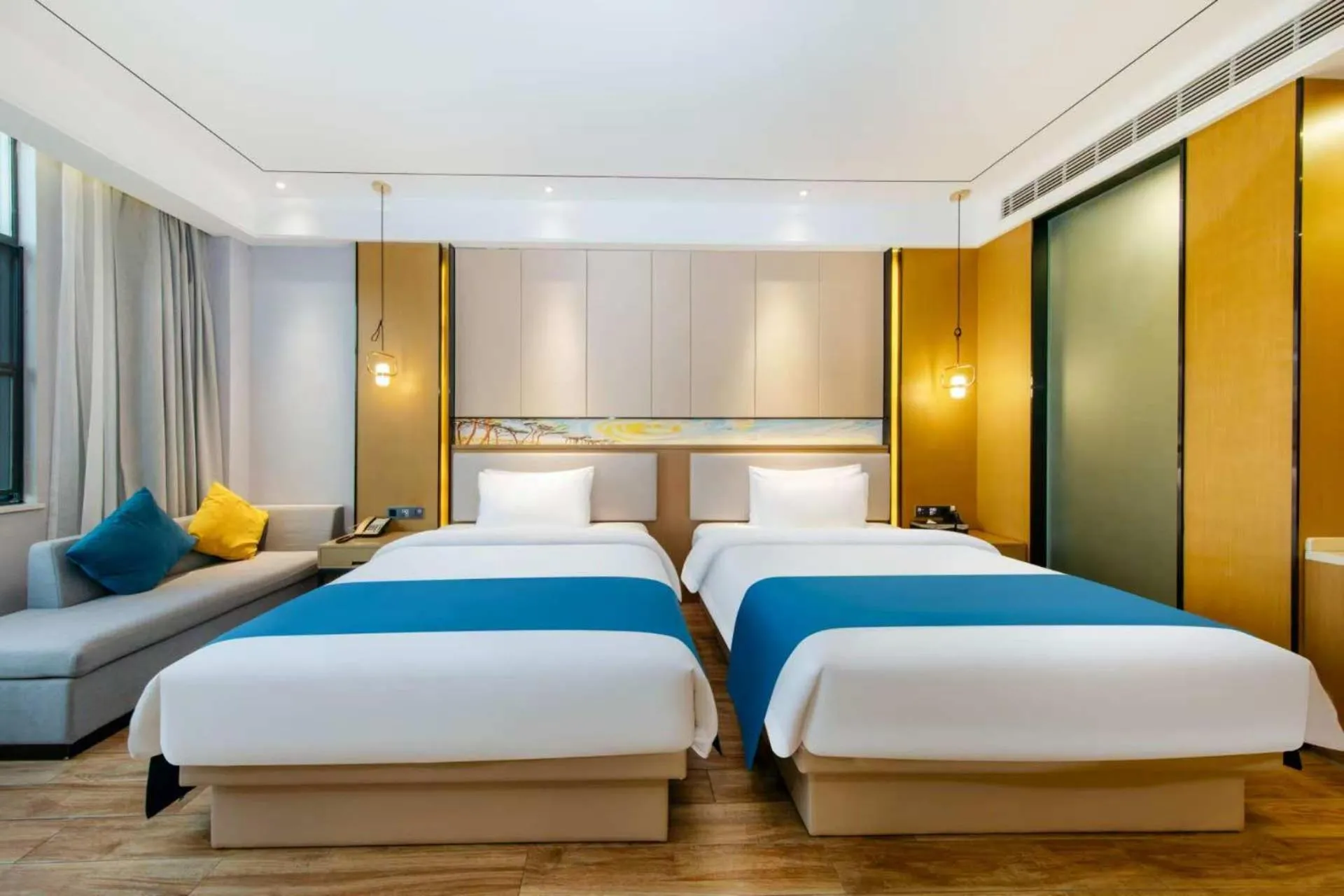 Bed in Boman International Hotel