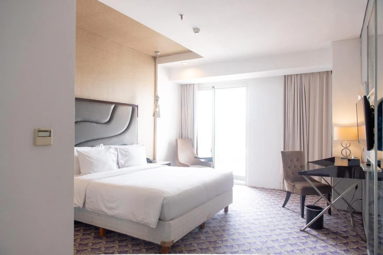 Bed in Nemuru Grand Bellevue Radio Dalam