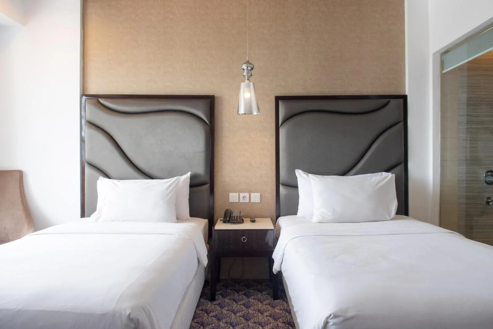 Photo of the whole room, Bed in Nemuru Grand Bellevue Radio Dalam