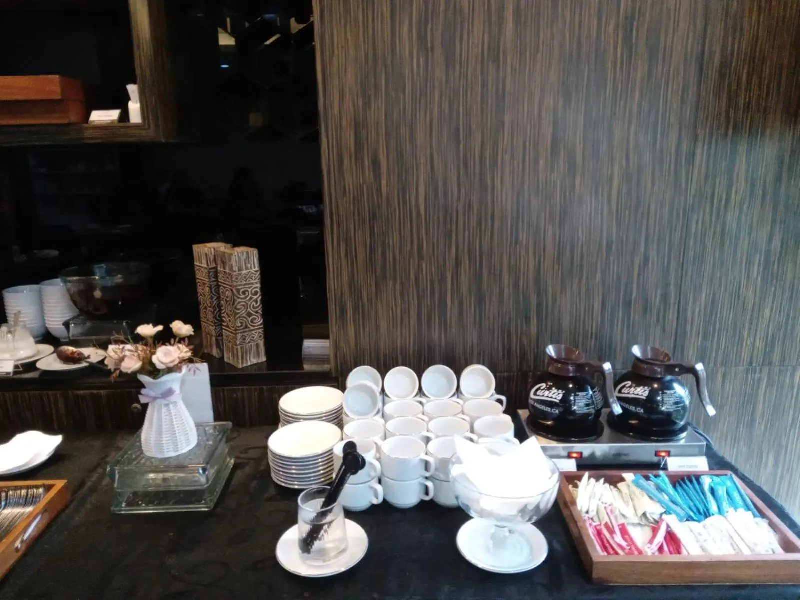 Nemuru Grand Bellevue Radio Dalam