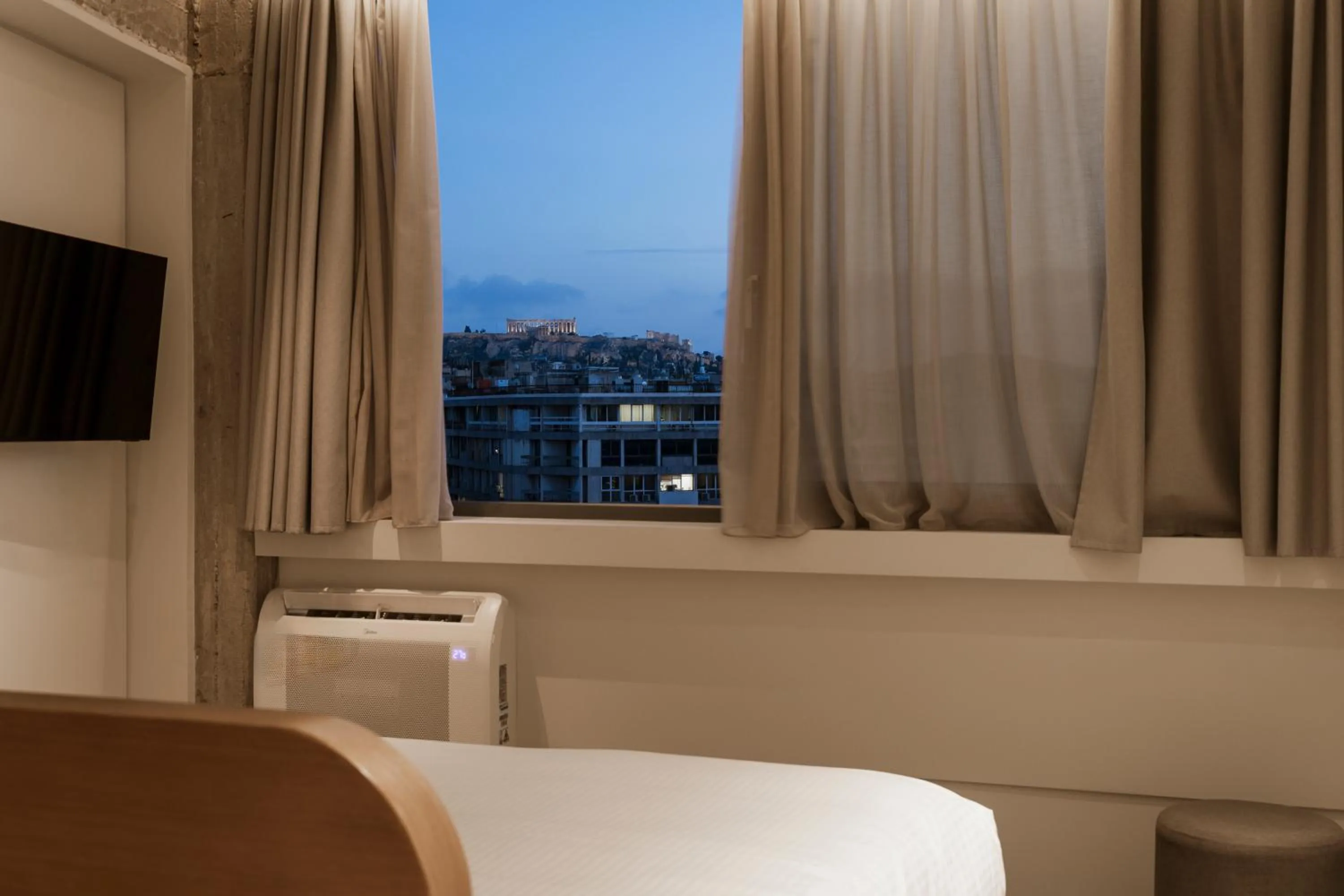 View (from property/room), Bed in Elevate Athens