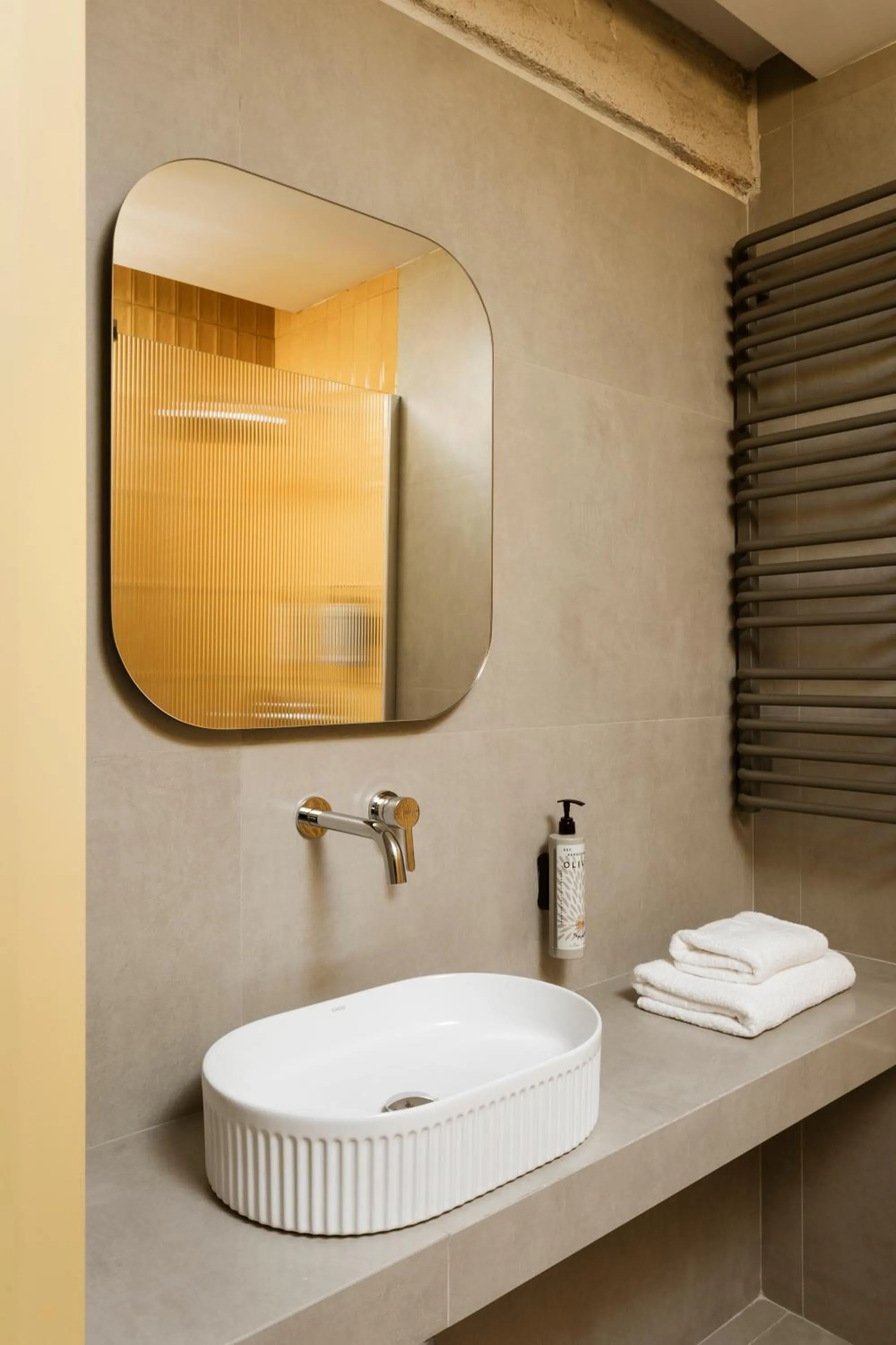 Bathroom in Elevate Athens