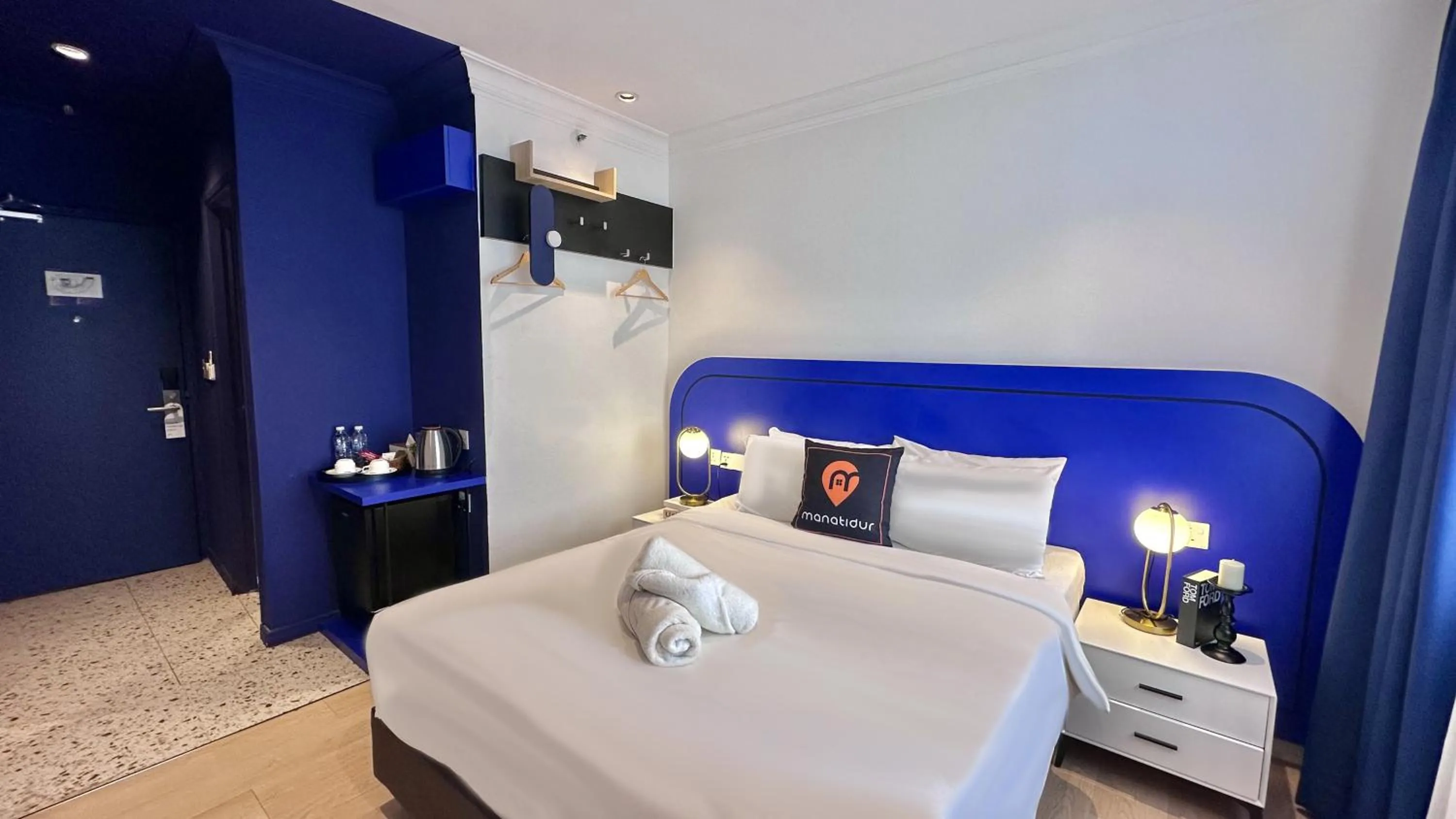 Bedroom, Bed in Ukiyo Hotel by manatidur