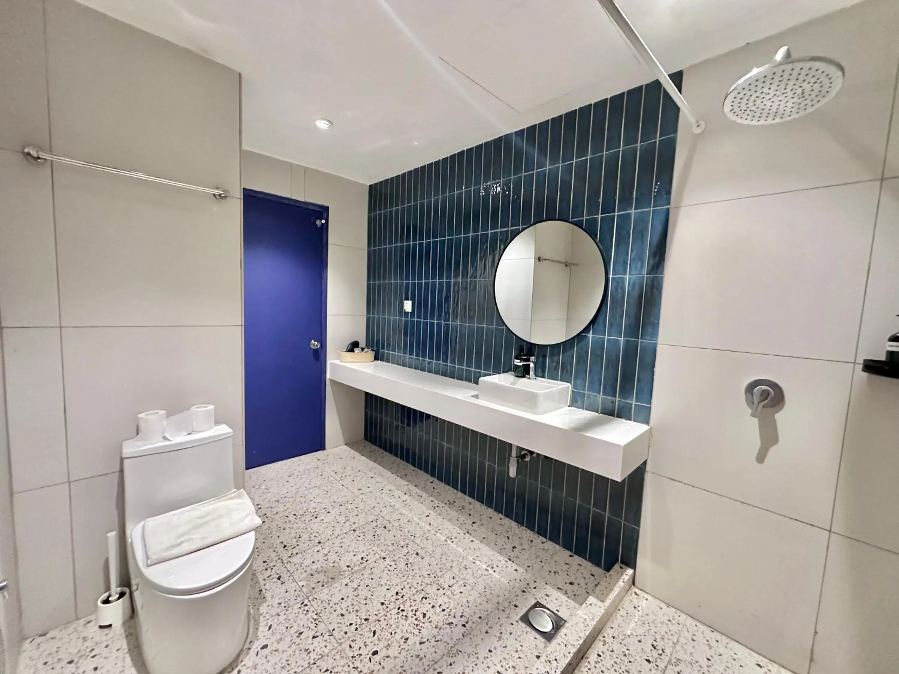 Deluxe Queen Room in Ukiyo Hotel by manatidur Deluxe Queen Room in Ukiyo Hotel by manatidur