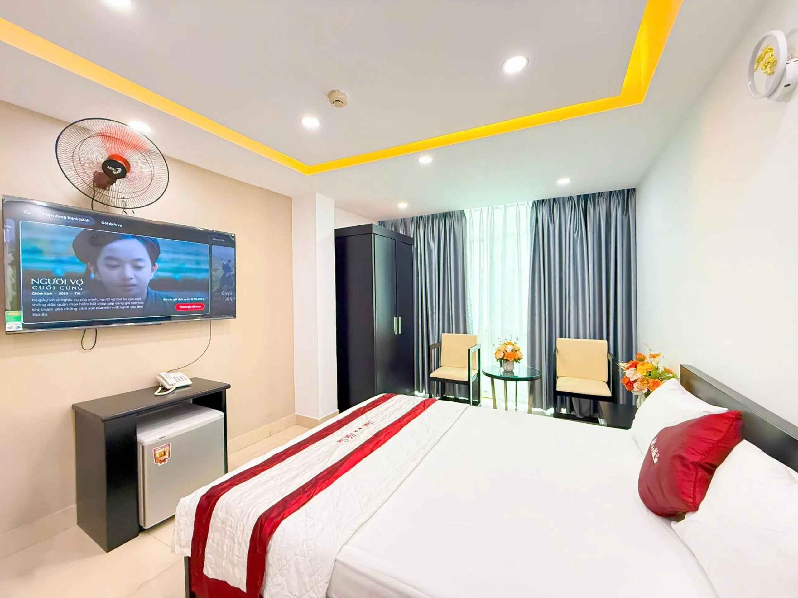 Bed in Bien Sao Hotel Duong Quang Ham