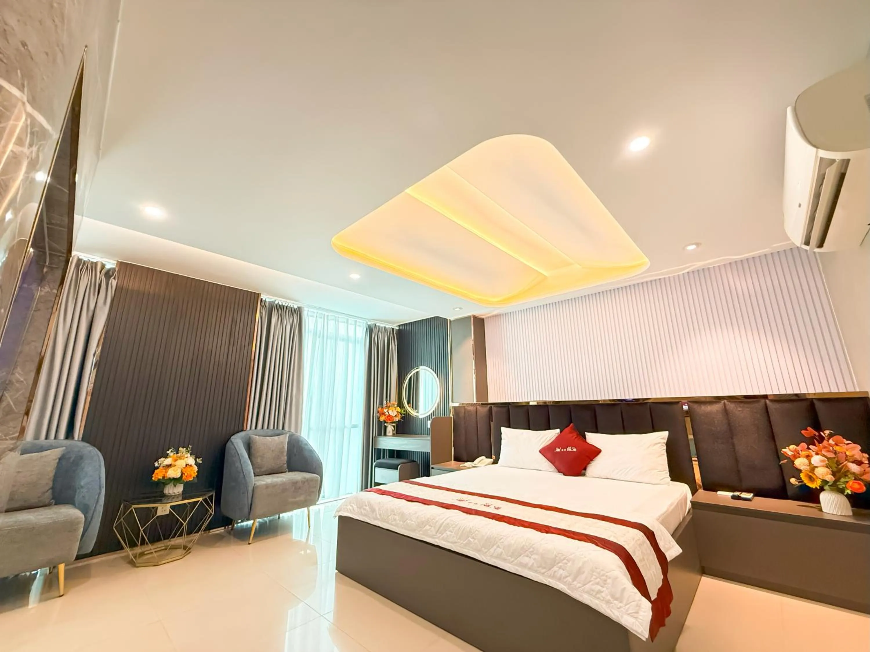 Bed in Bien Sao Hotel Duong Quang Ham