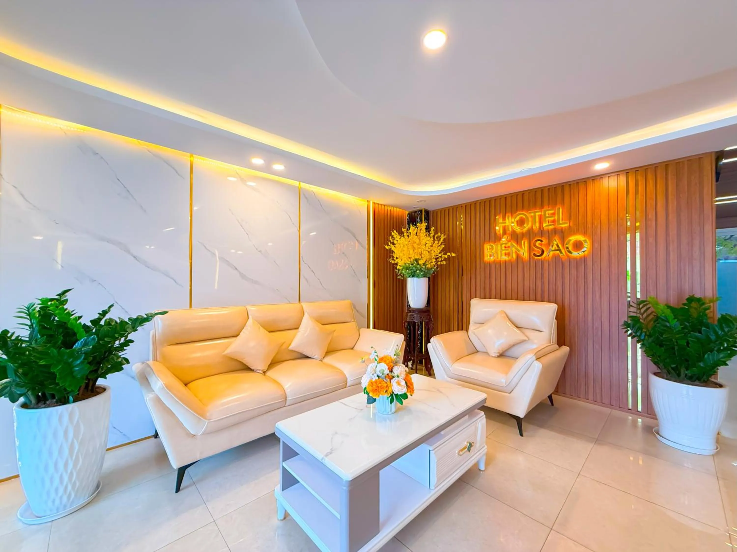 Bien Sao Hotel Duong Quang Ham