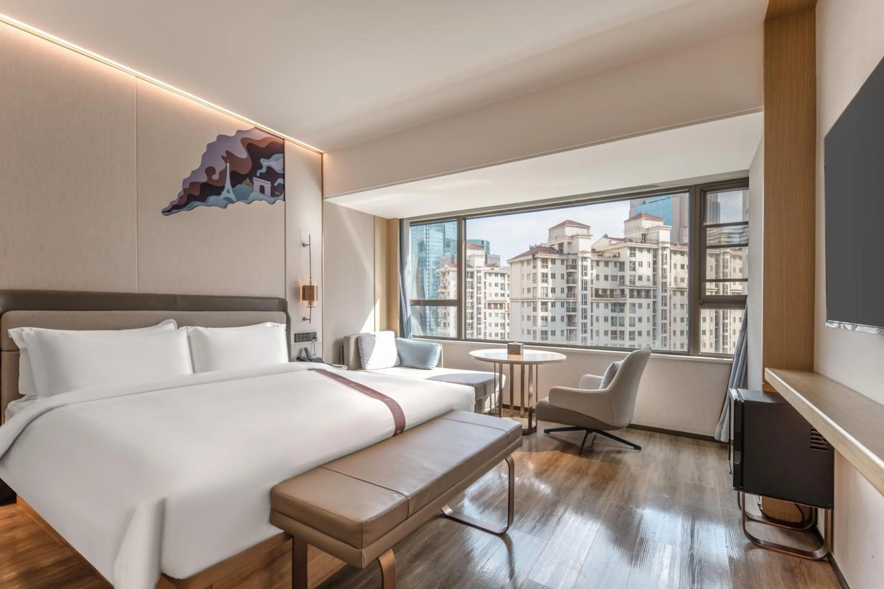 Superior Double Room in Shanghai Elong Hotel by the bund and Nanjing road Pedestrian street