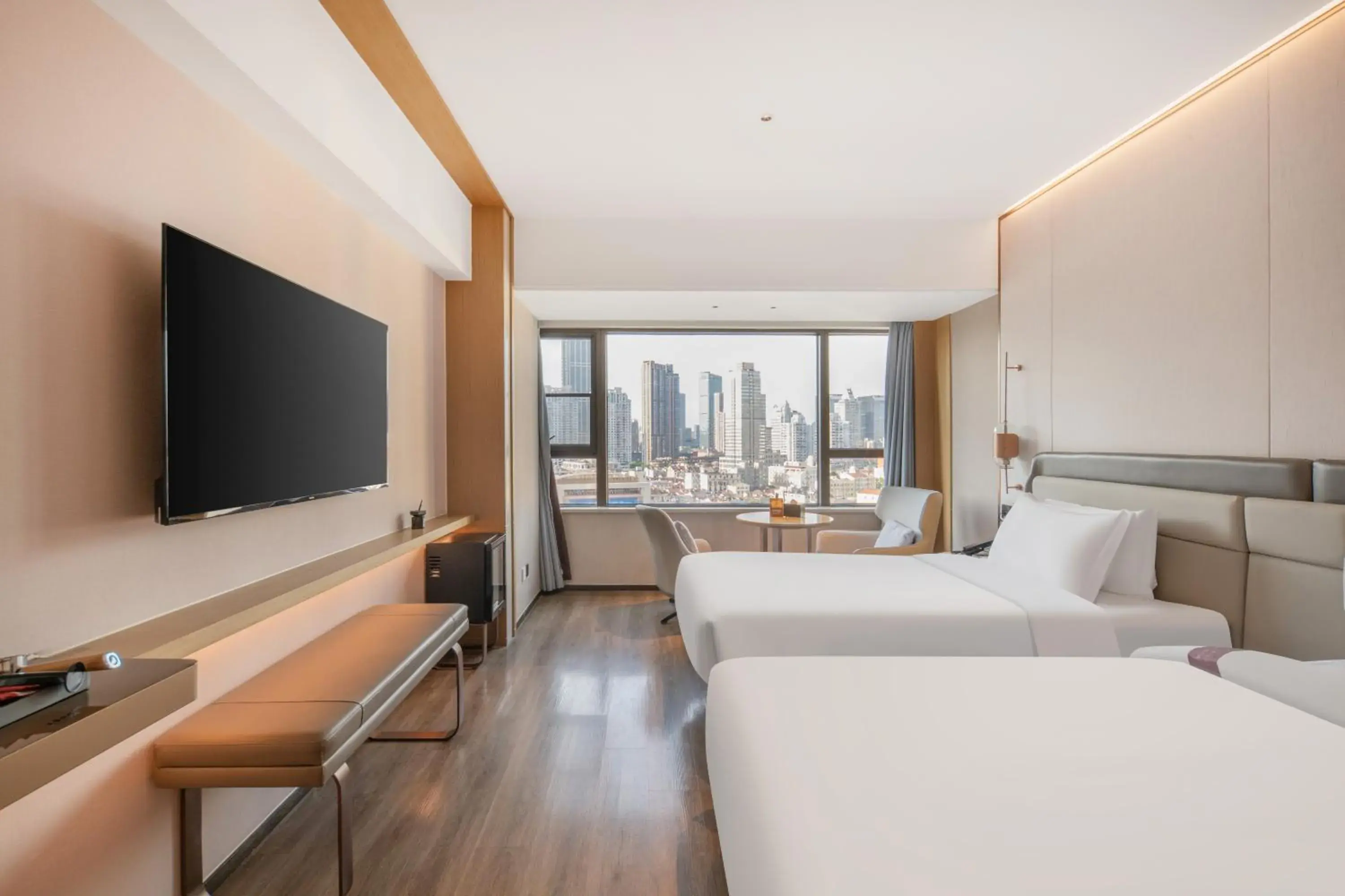 Superior Twin Room in Shanghai Elong Hotel by the bund and Nanjing road Pedestrian street Superior Twin Room in Shanghai Elong Hotel by the bund and Nanjing road Pedestrian street