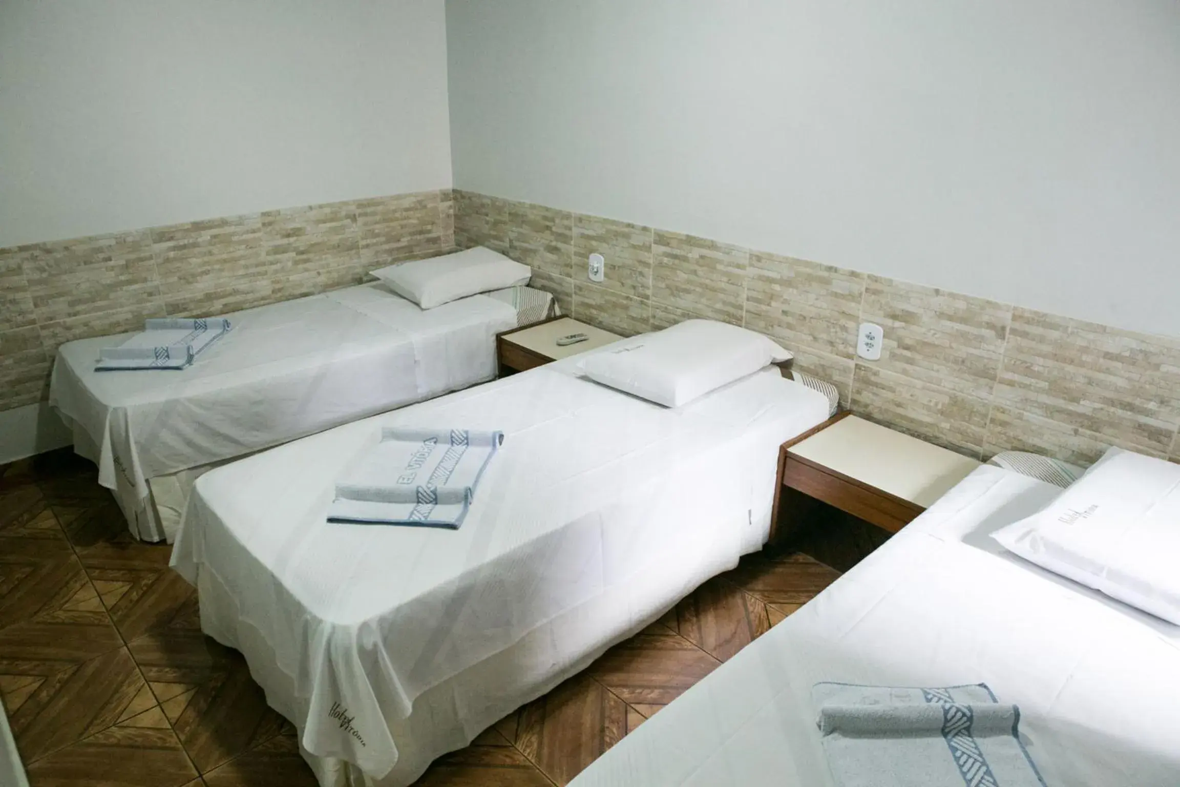 Standard Triple Room in Hotel Vitória Standard Triple Room in Hotel Vitória