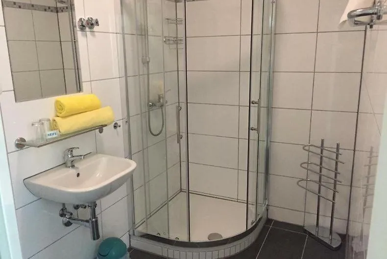Shower in Jugendhotel Nürnberg