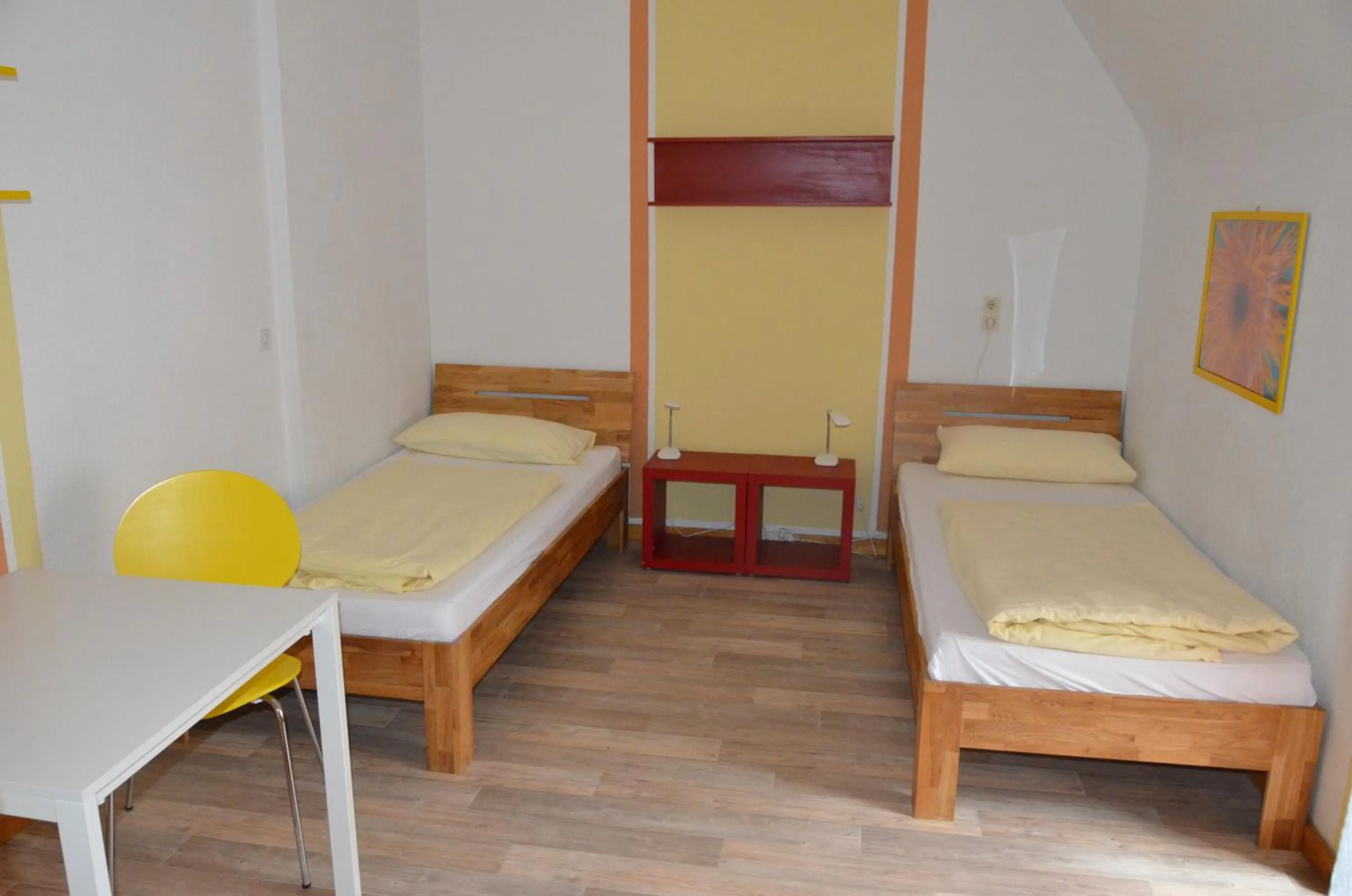 Photo of the whole room, Bed in Jugendhotel Nürnberg