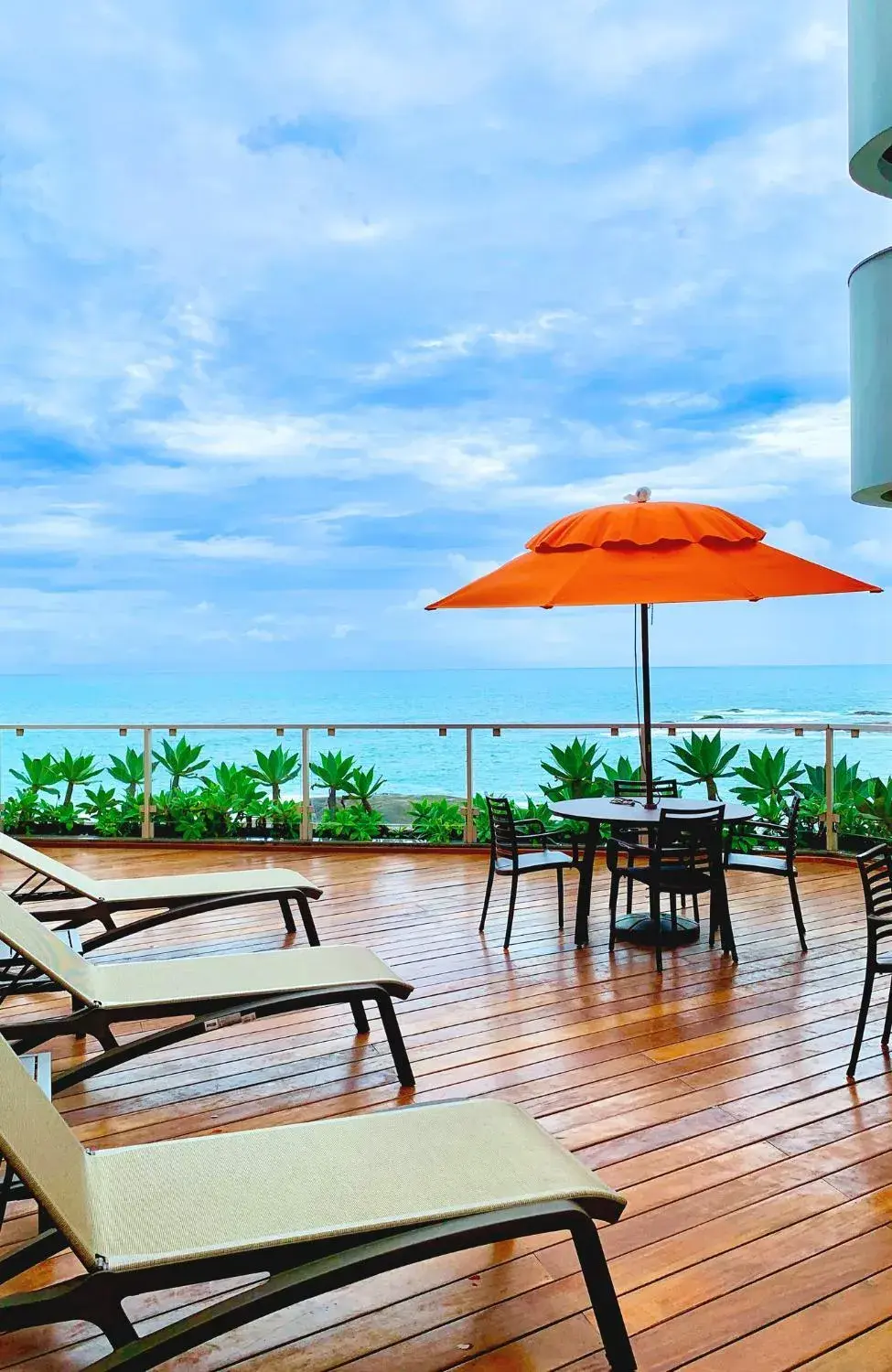 Swimming pool in Hotel Atlântico Swimming pool in Hotel Atlântico
