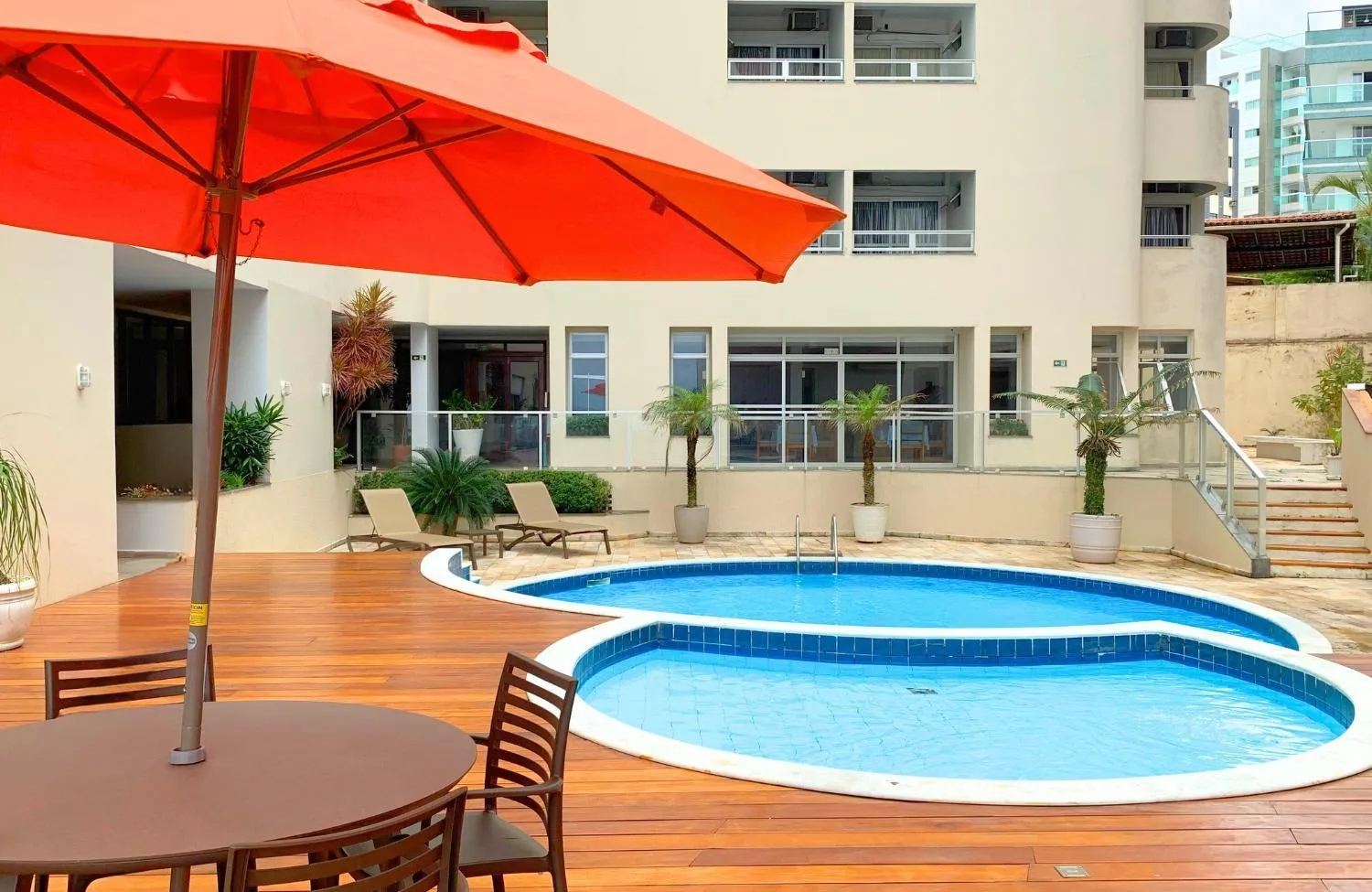 Swimming pool in Hotel Atlântico