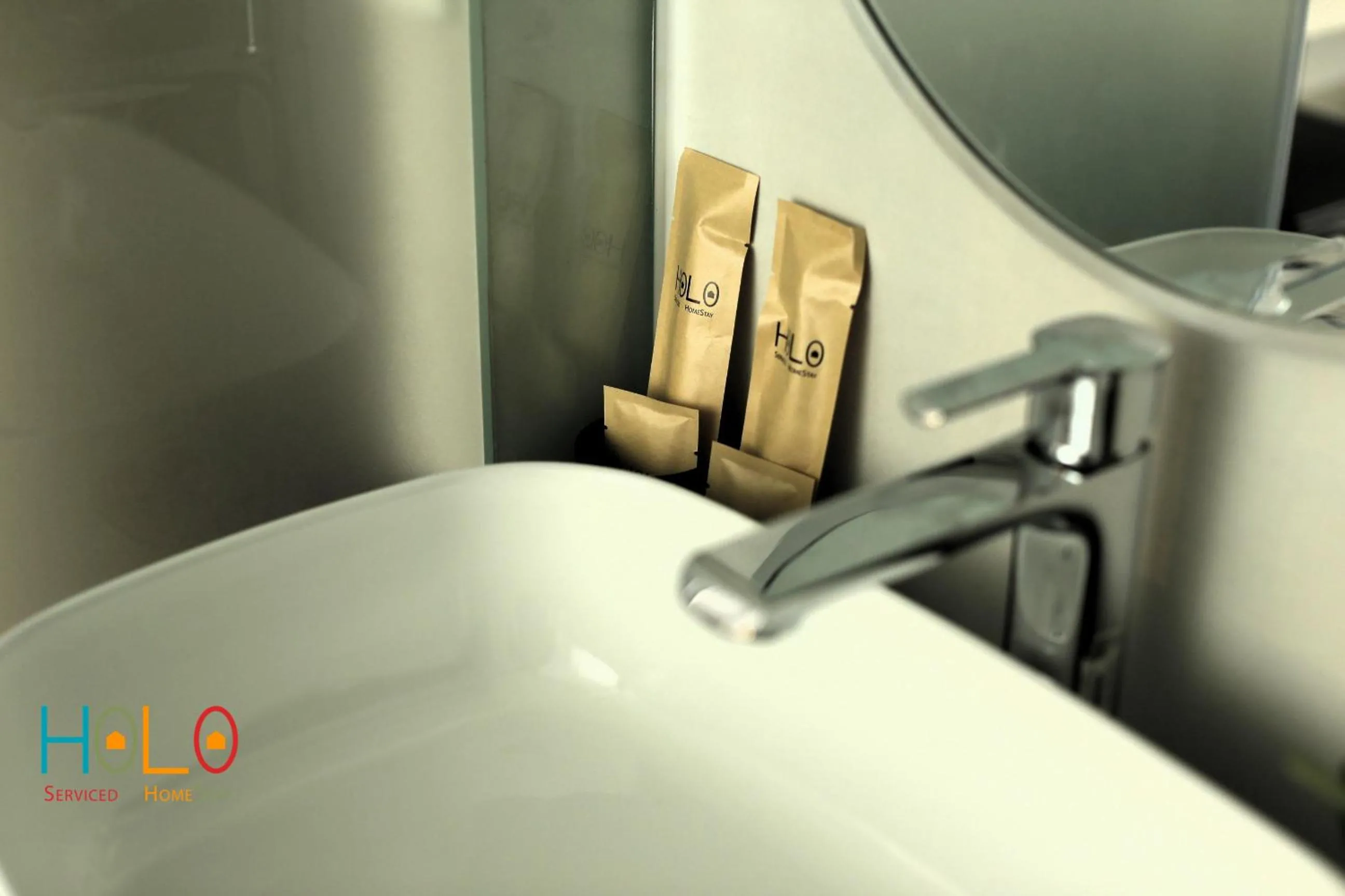 Bathroom in HoLo Ba Dinh Hanoi - Serviced HomeStay