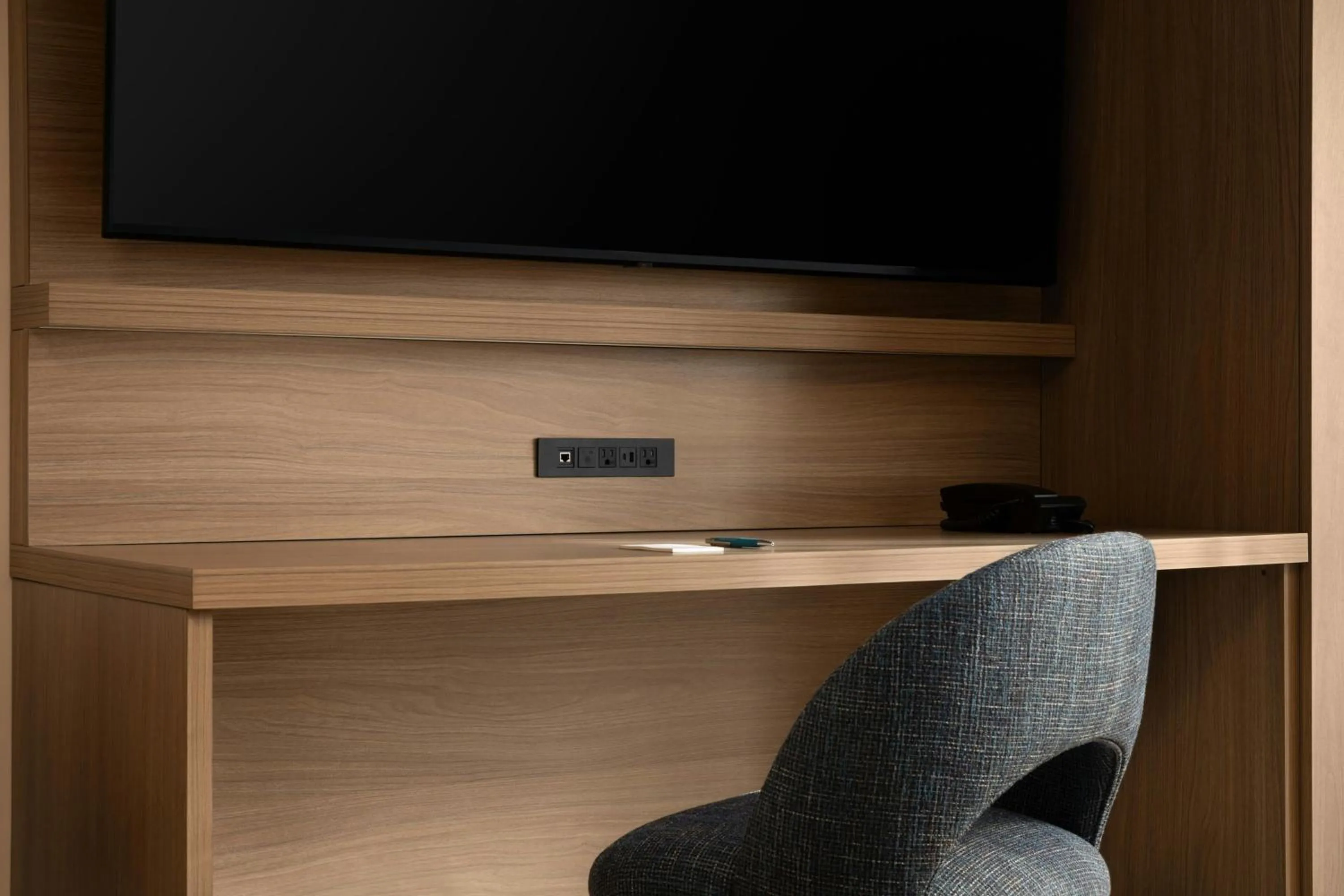 Photo of the whole room in Element Seattle Downtown