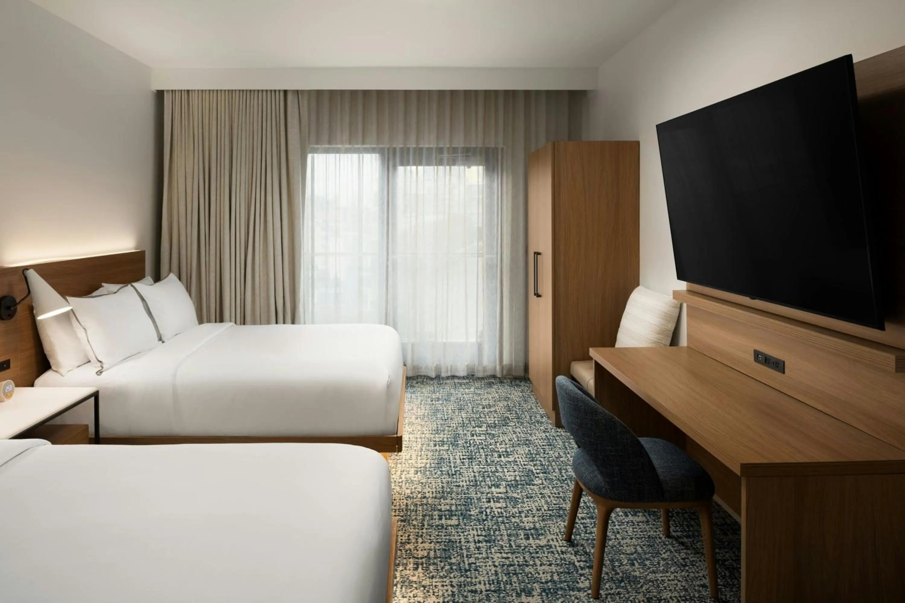 Photo of the whole room, Bed in Element Seattle Downtown