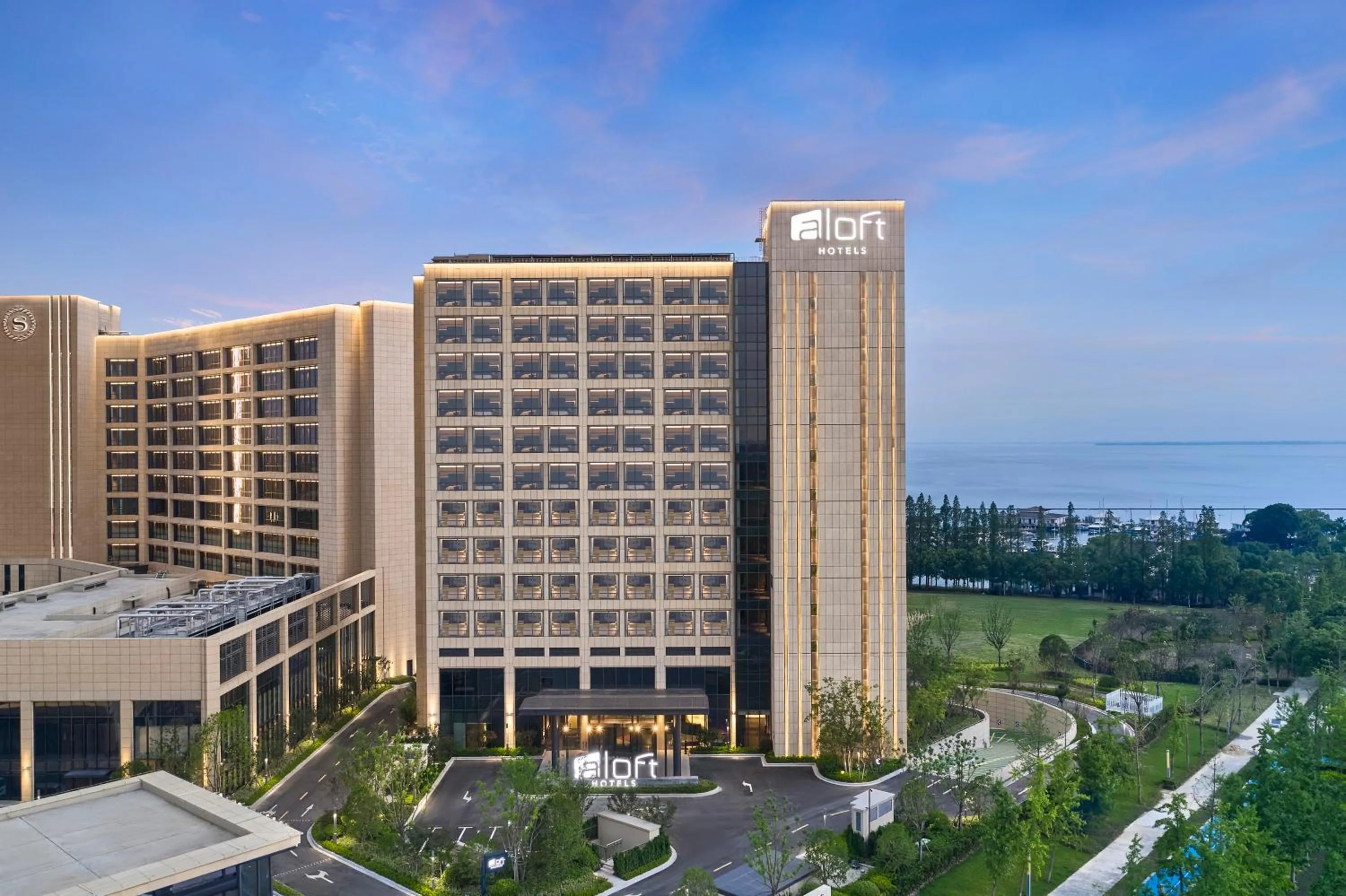 Aloft Kunshan Dianshan Lake