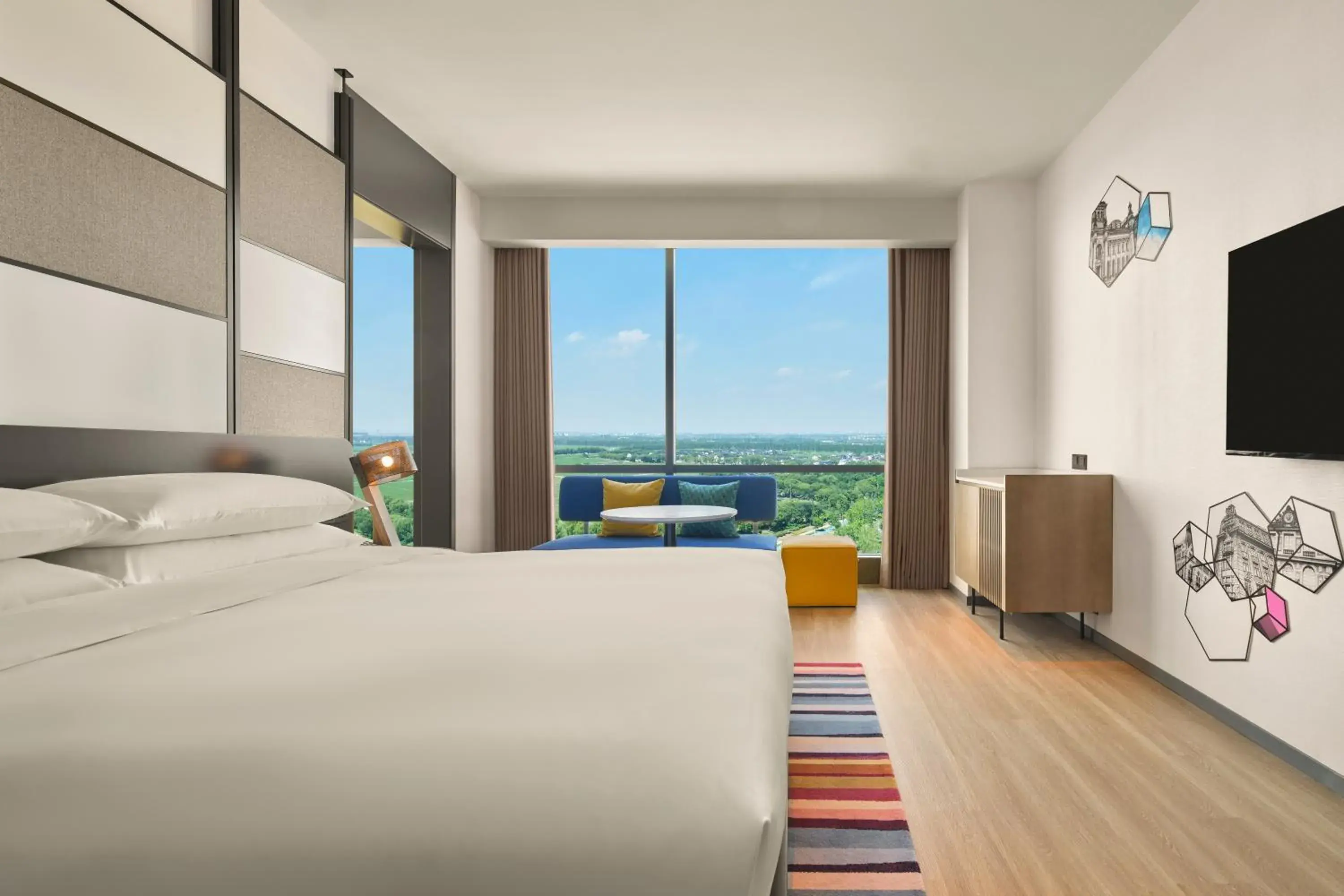 Family Savvy Suite with City View in Aloft by Marriott Kunshan Dianshan Lake Family Savvy Suite with City View in Aloft by Marriott Kunshan Dianshan Lake