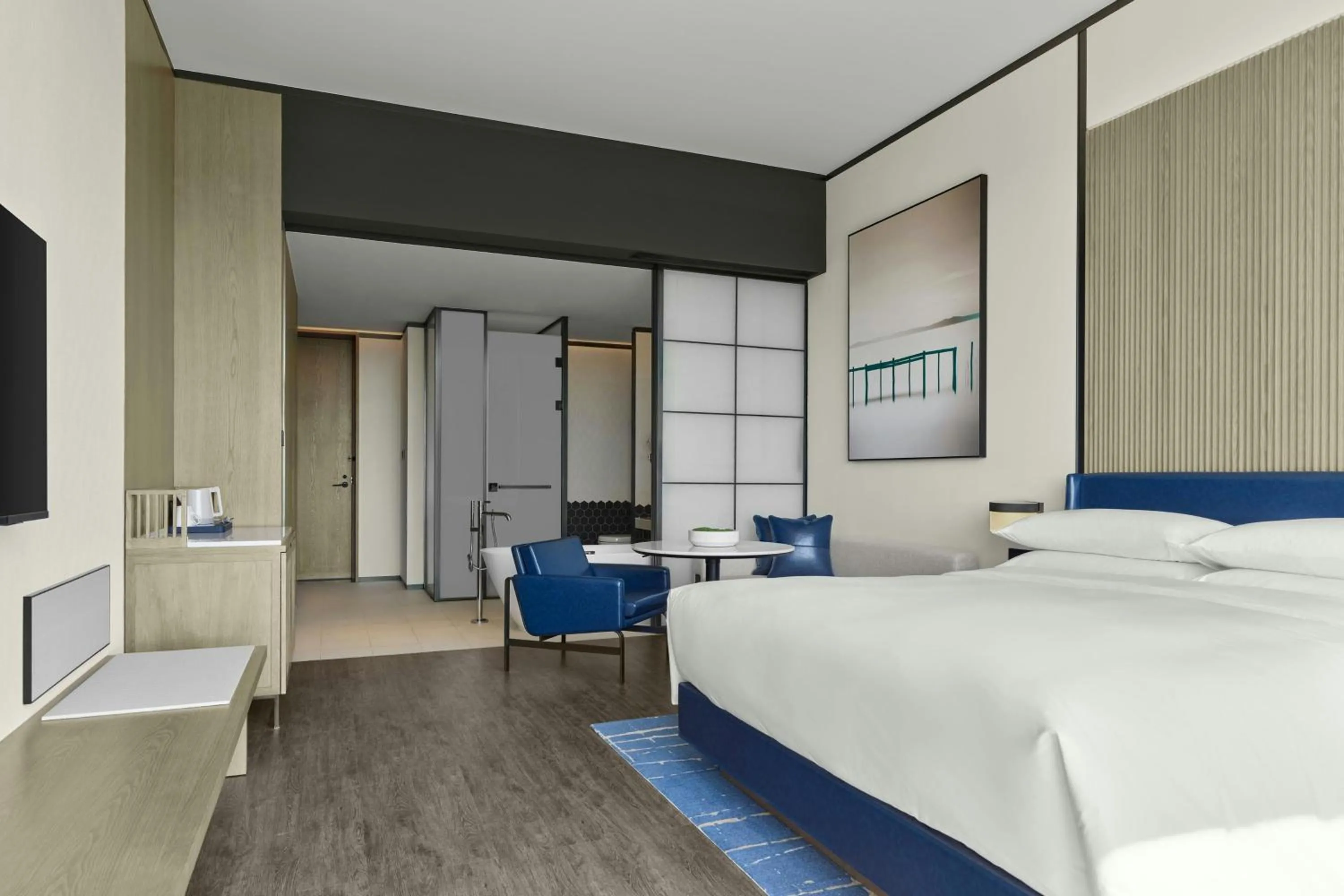 Photo of the whole room, Bed in Sheraton Kunshan Dianshan Lake