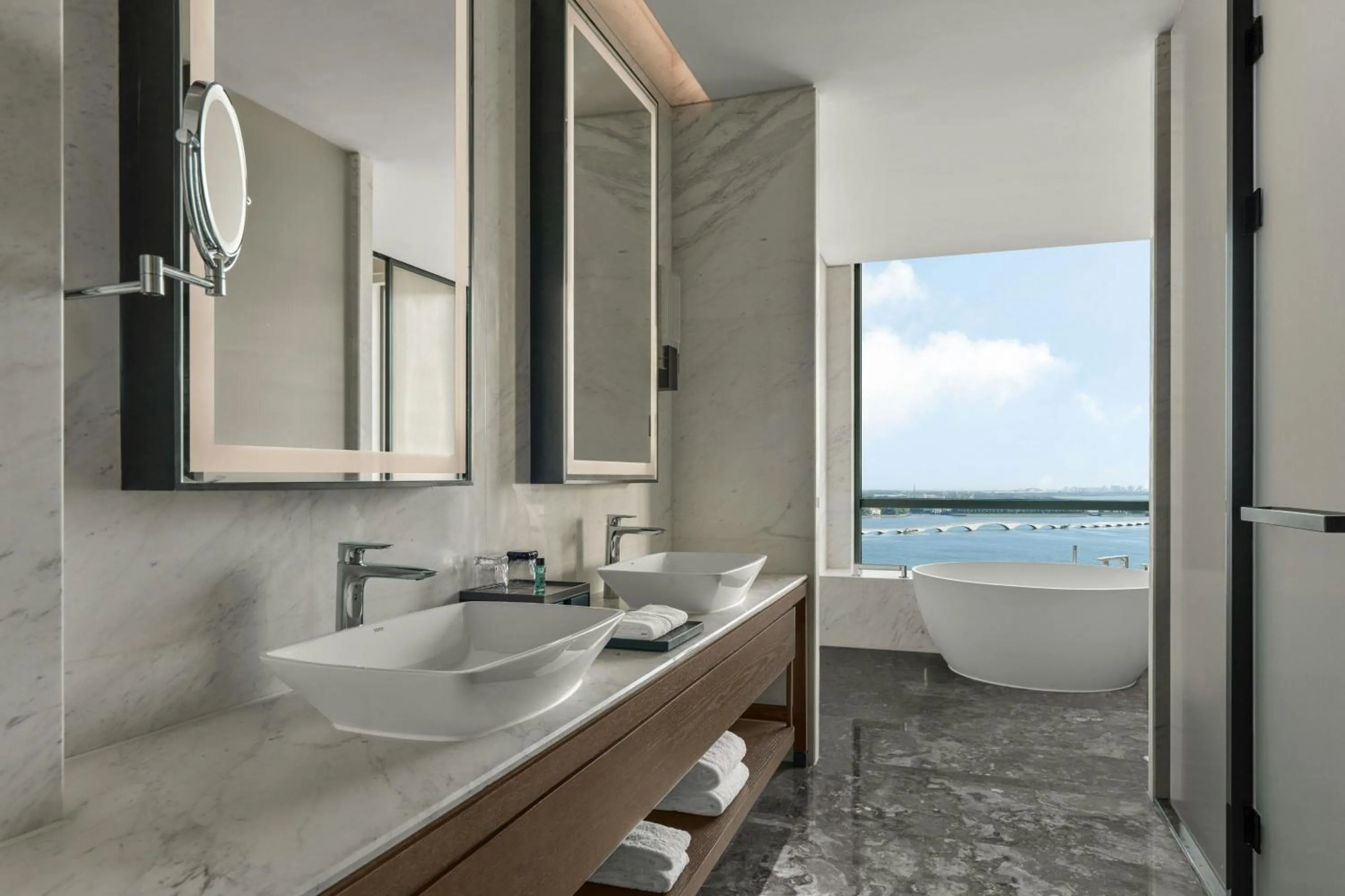 Bathroom in Sheraton Kunshan Dianshan Lake