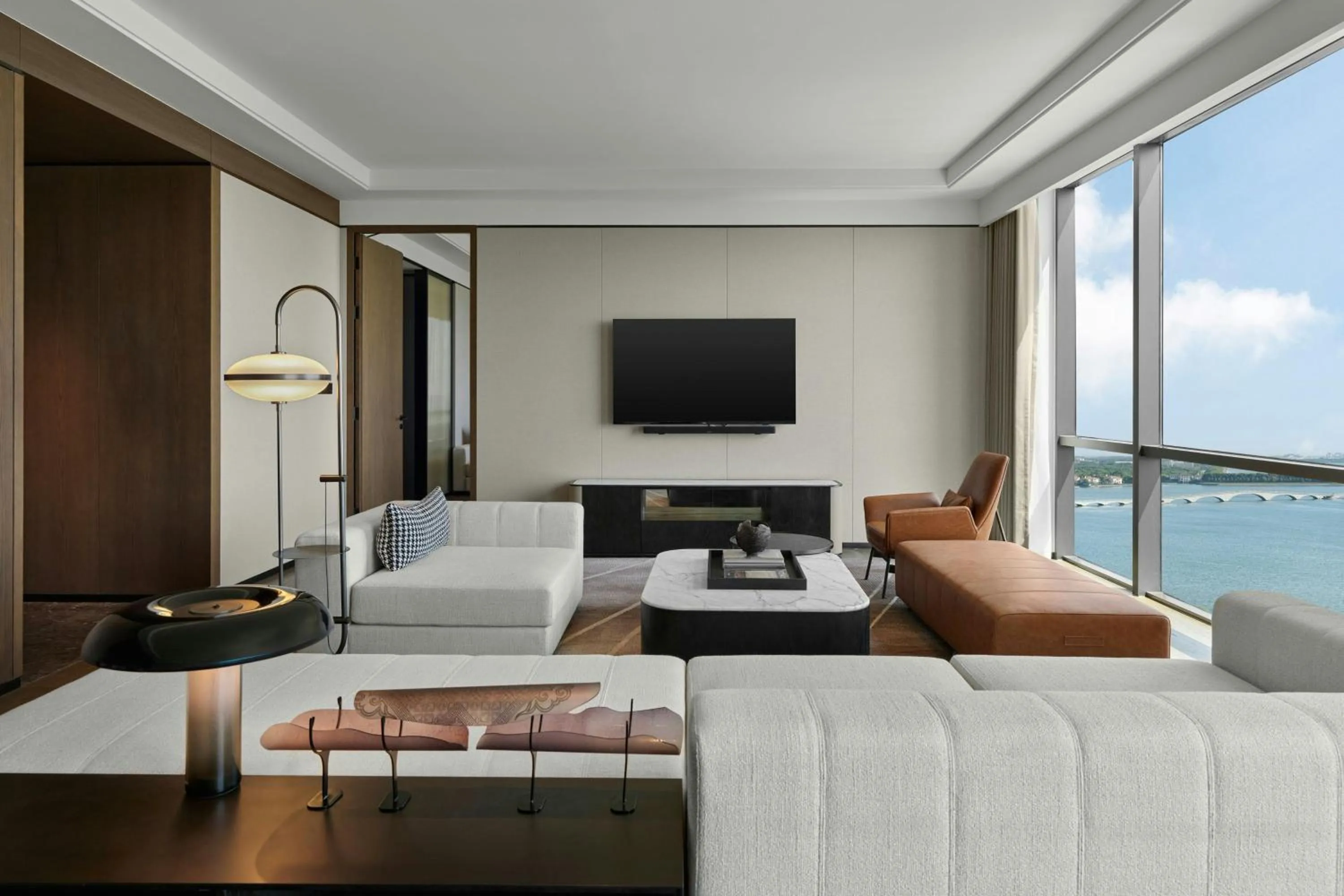 Photo of the whole room in Sheraton Kunshan Dianshan Lake