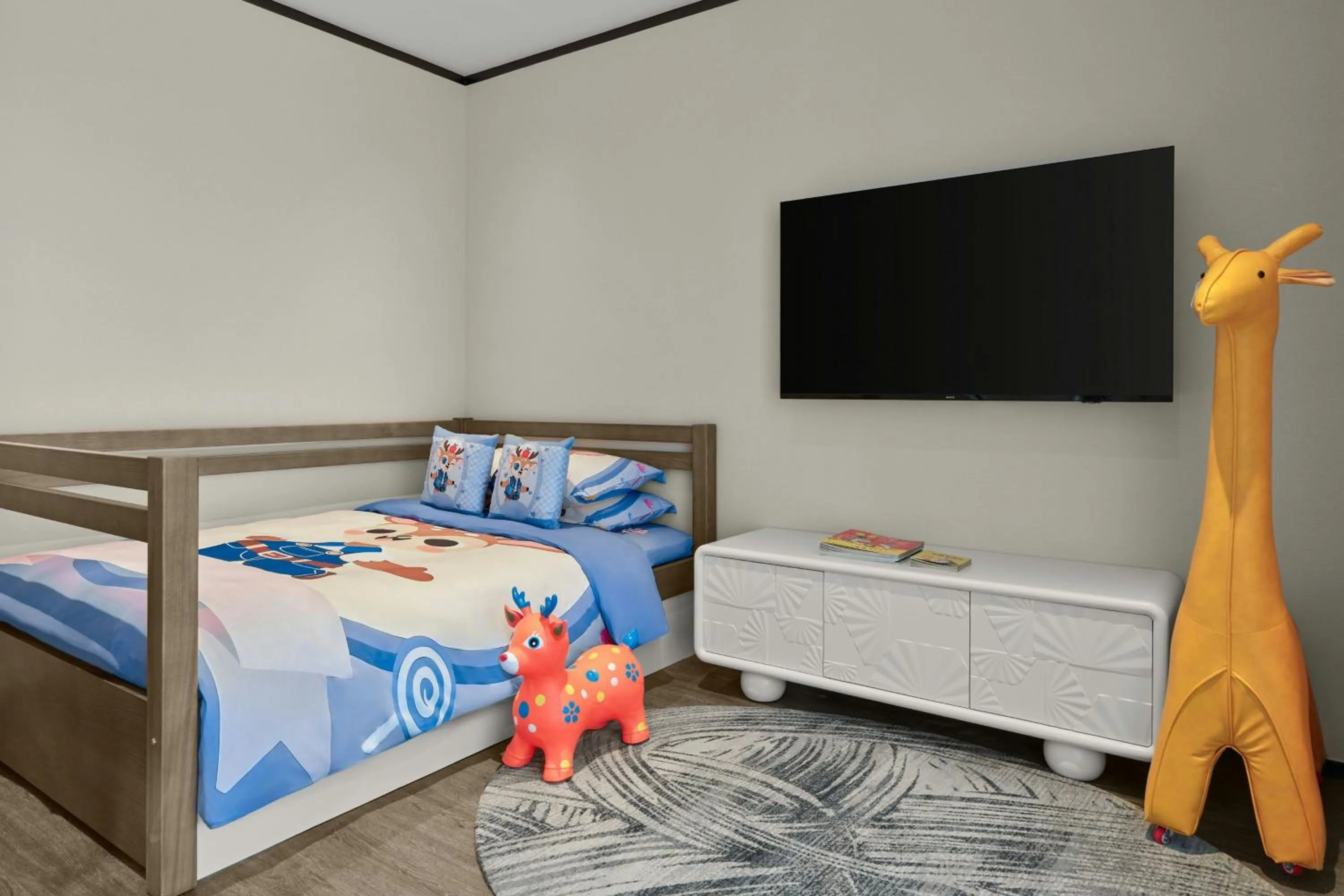 Photo of the whole room, Bed in Sheraton Kunshan Dianshan Lake