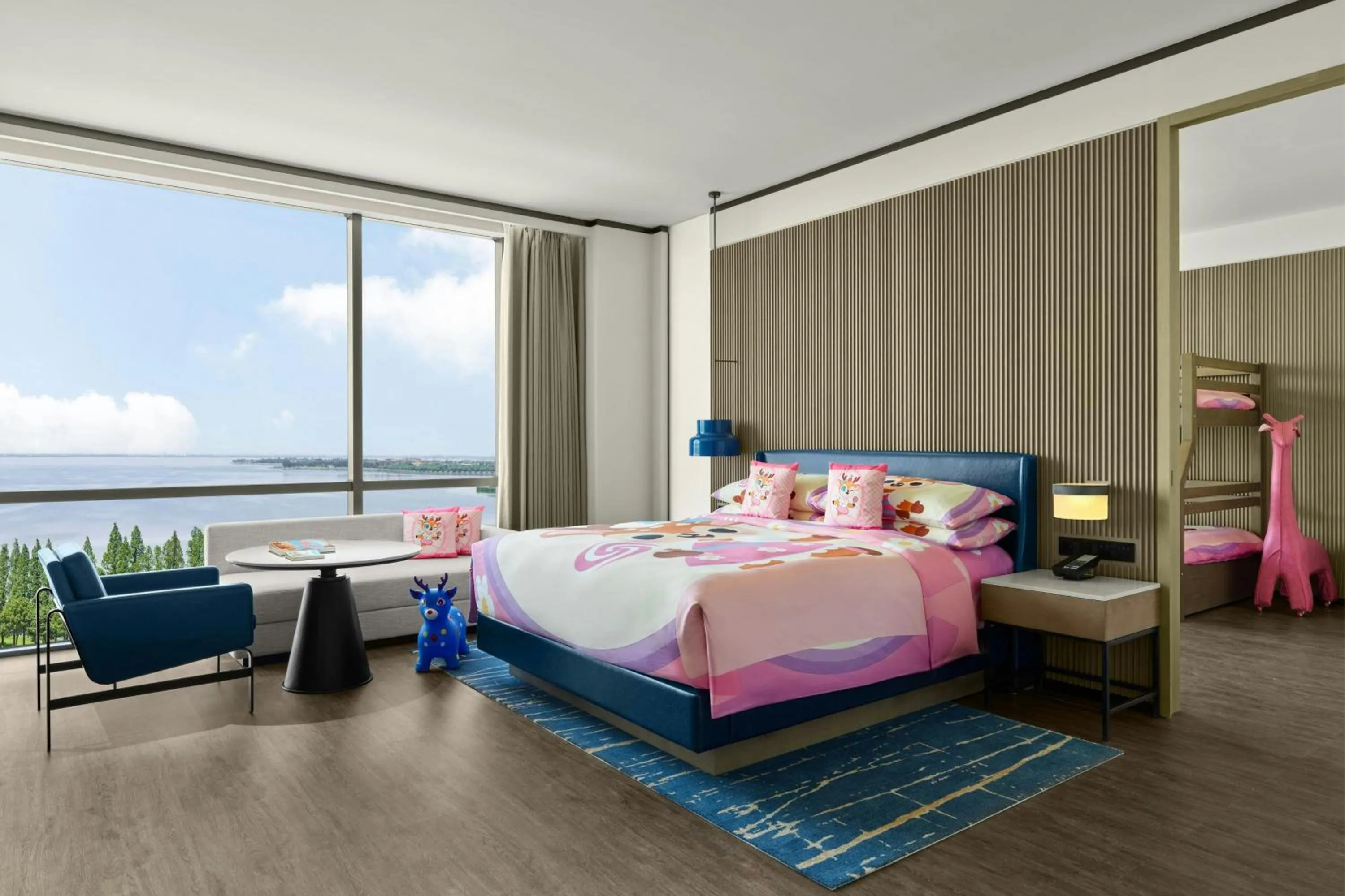Photo of the whole room, Bed in Sheraton Kunshan Dianshan Lake