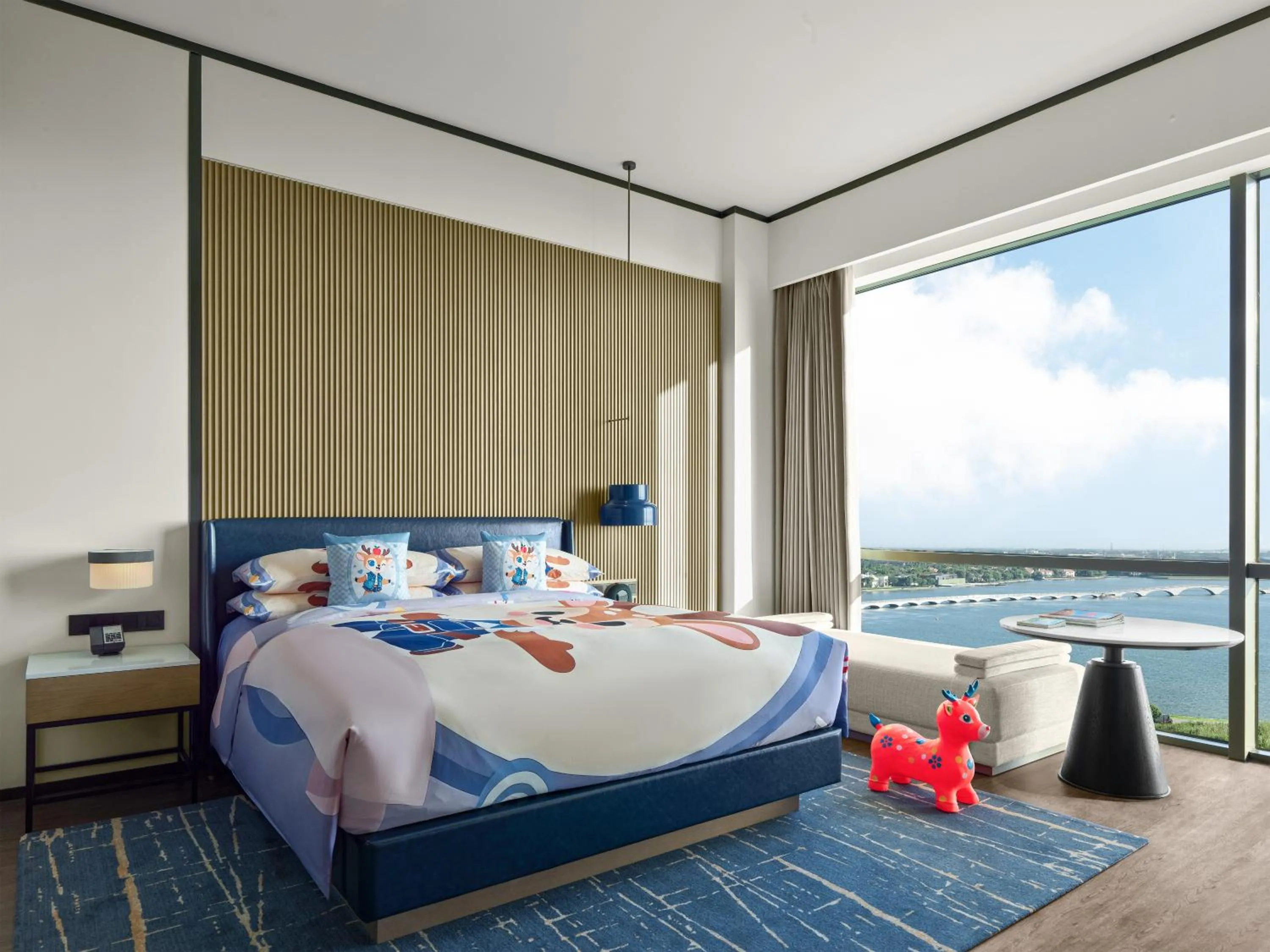 Lake view, Bed in Sheraton Kunshan Dianshan Lake