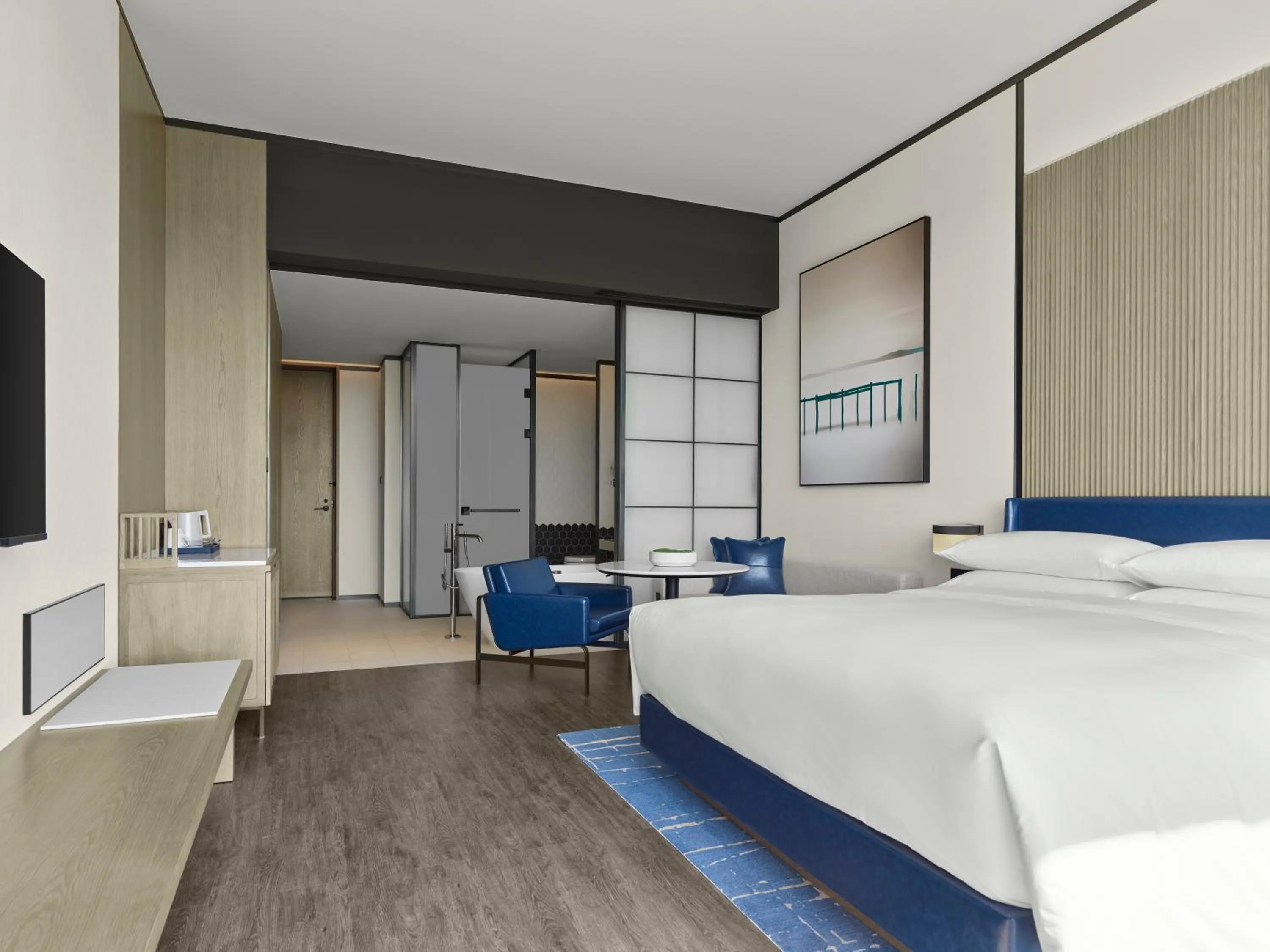 Photo of the whole room, Bed in Sheraton Kunshan Dianshan Lake