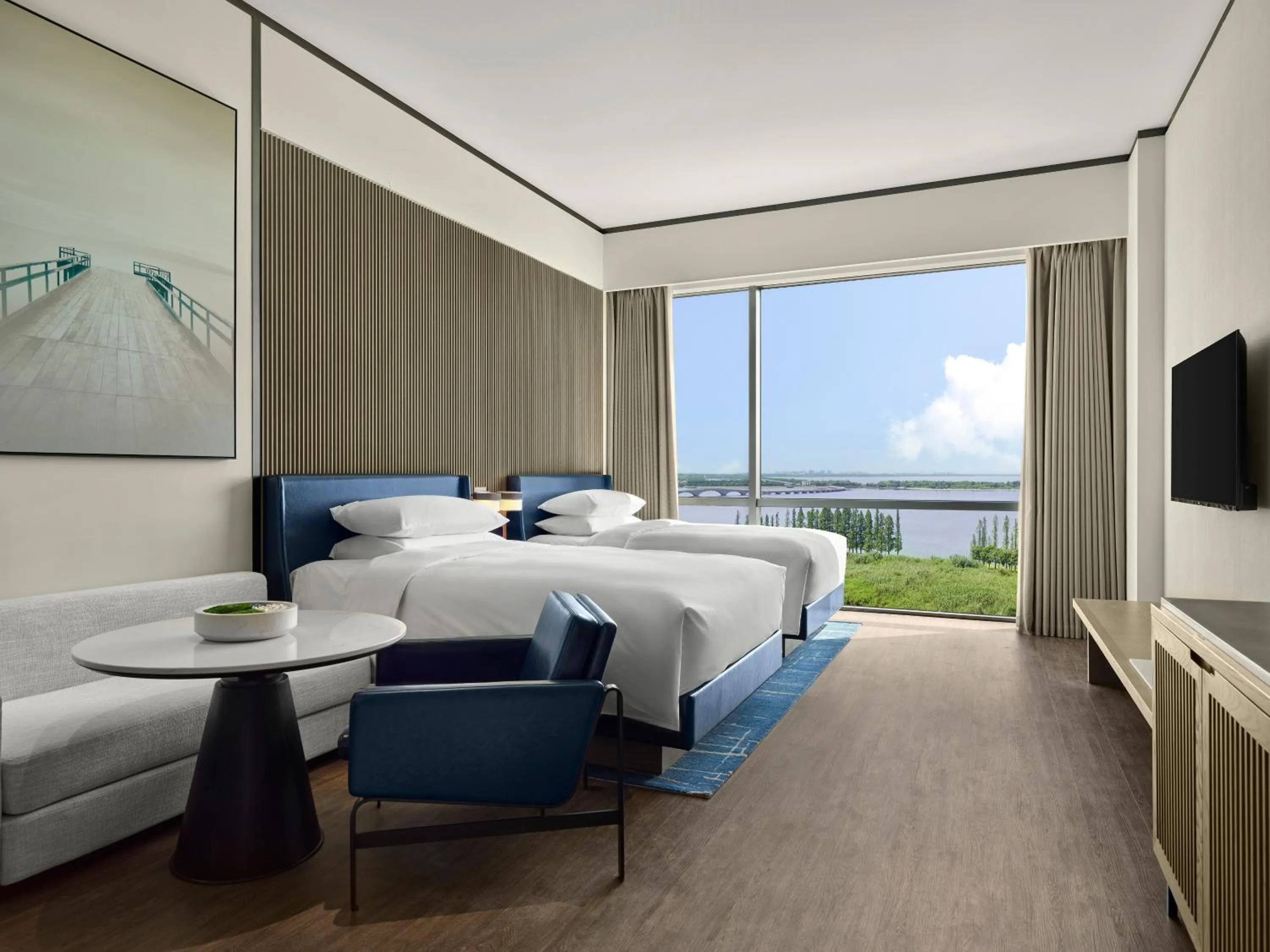 Lake view, Bed in Sheraton Kunshan Dianshan Lake