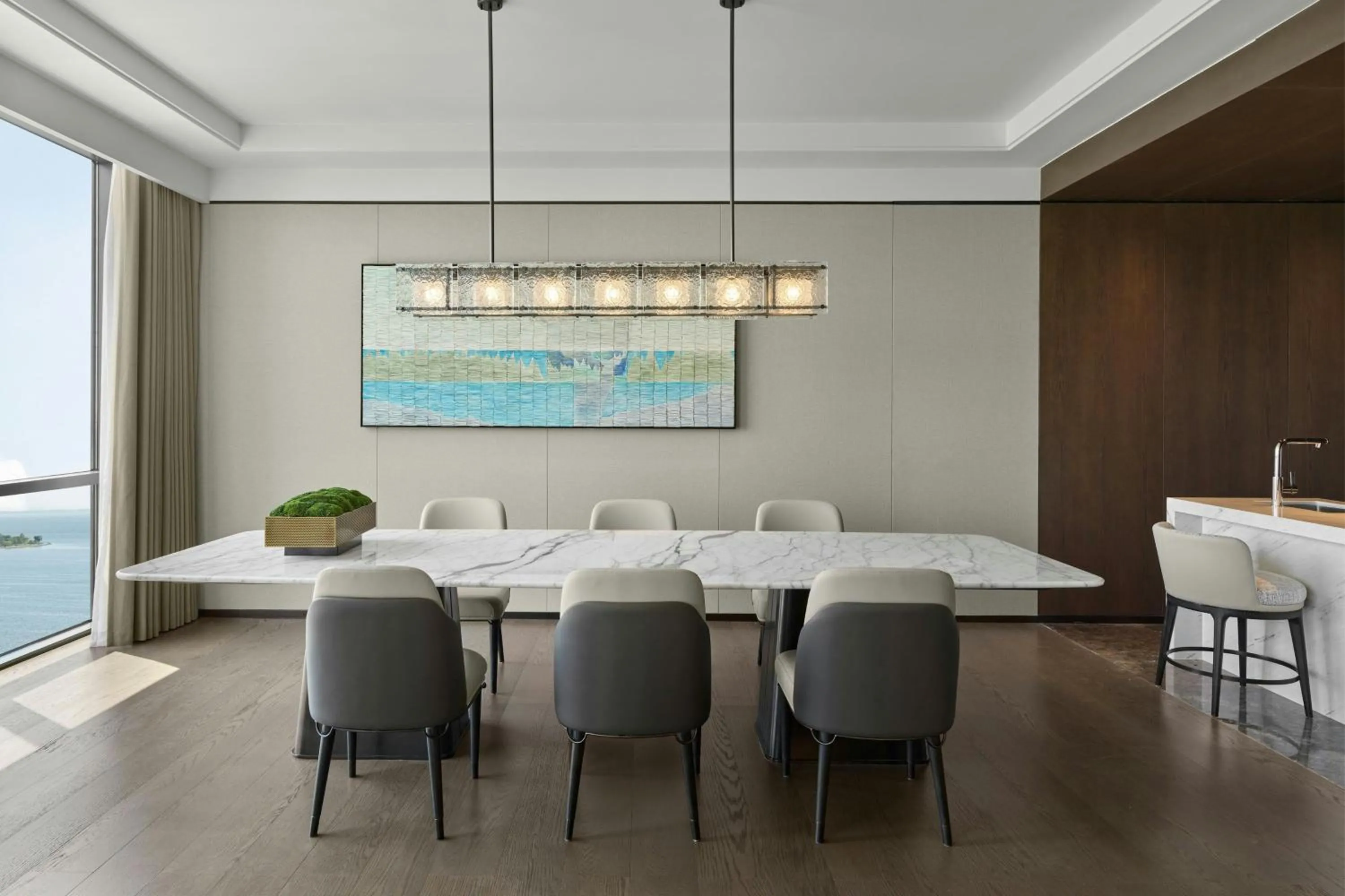 Photo of the whole room in Sheraton Kunshan Dianshan Lake