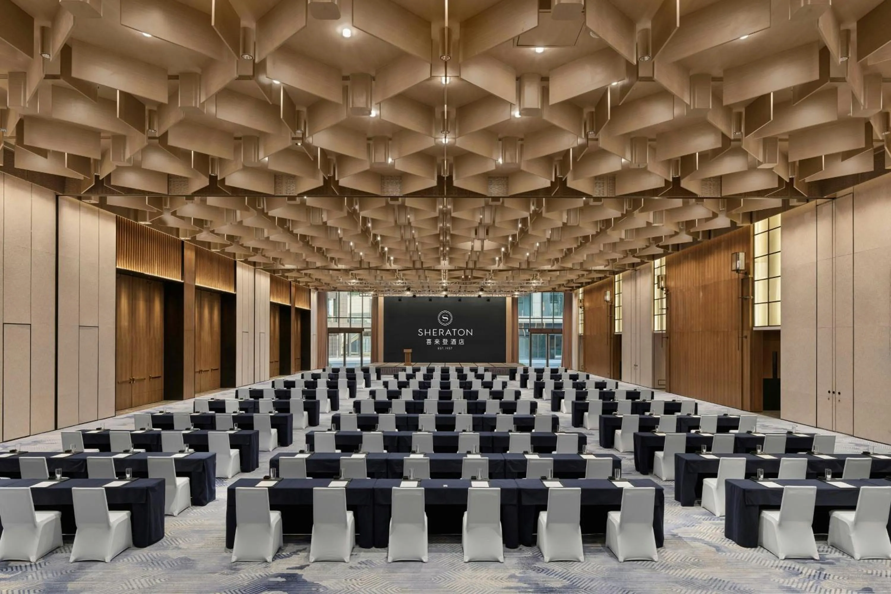 Meeting/conference room in Sheraton Kunshan Dianshan Lake